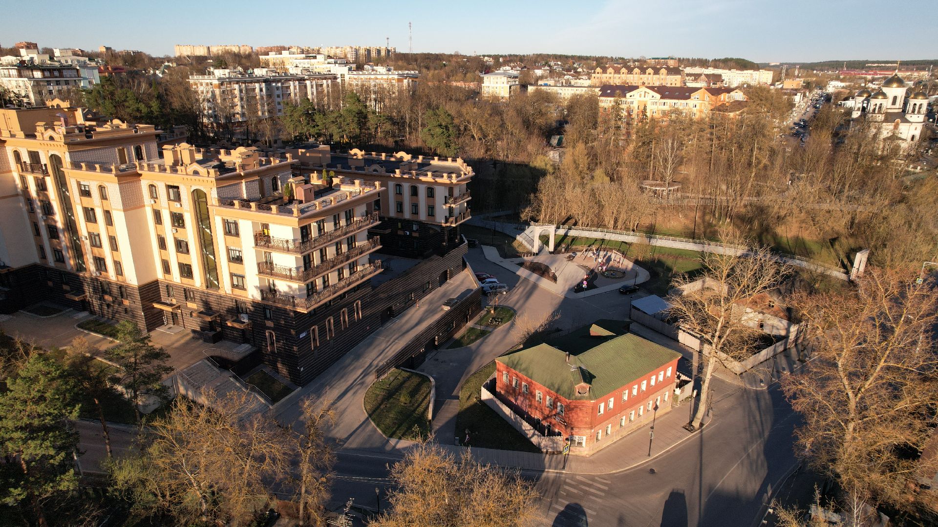 видео с коптера, музей, десерт,