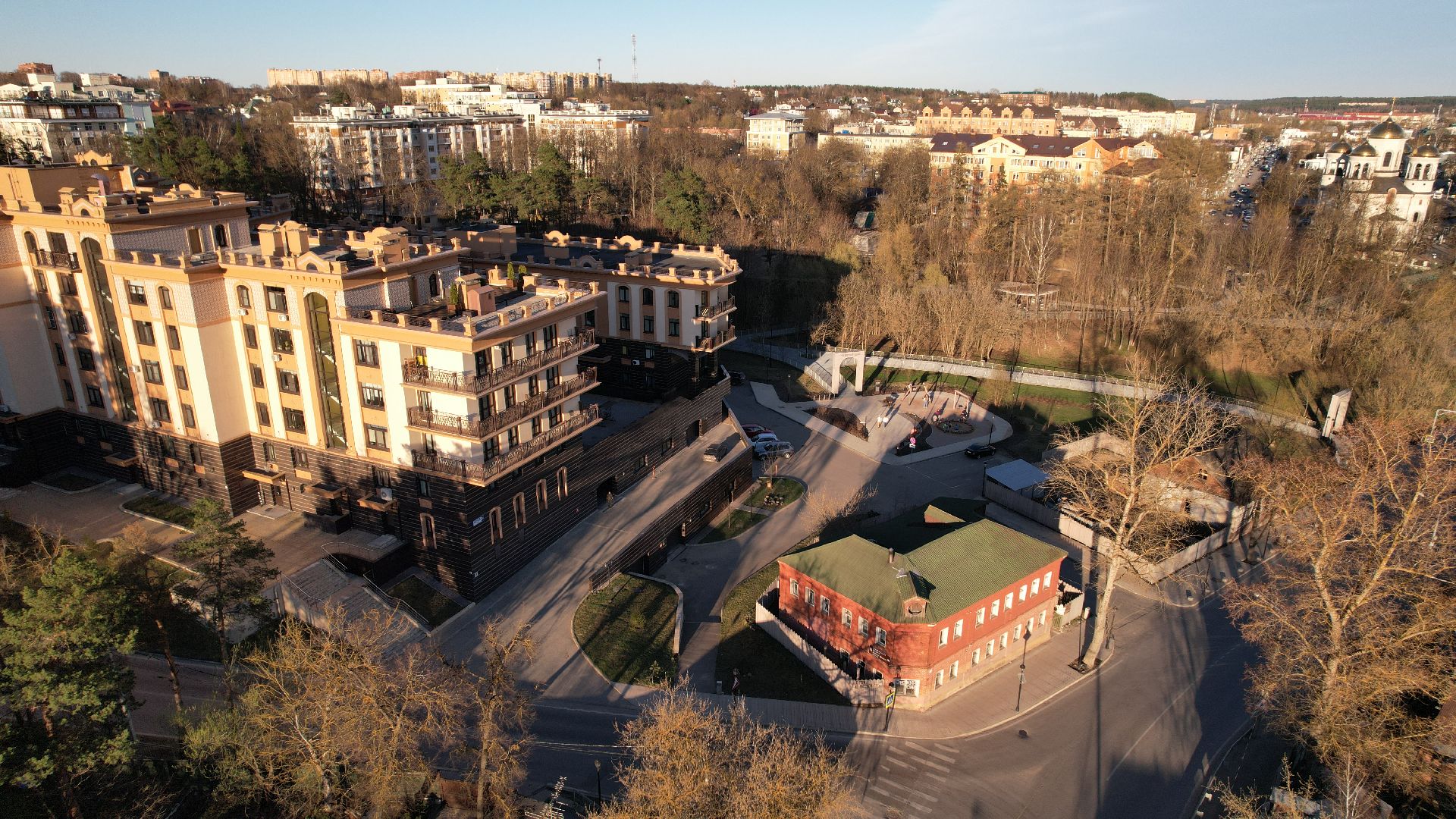 видео с коптера, музей, десерт,