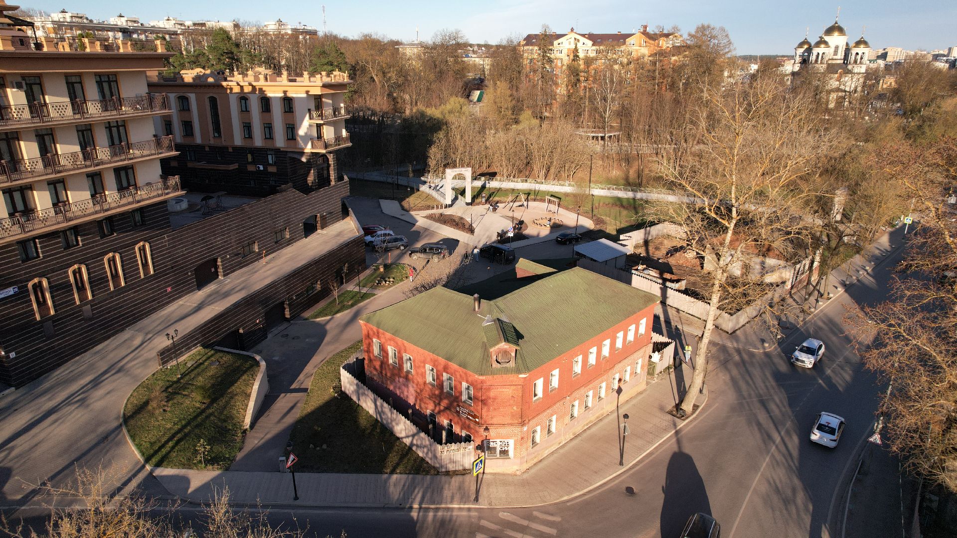 видео с коптера, музей, десерт,