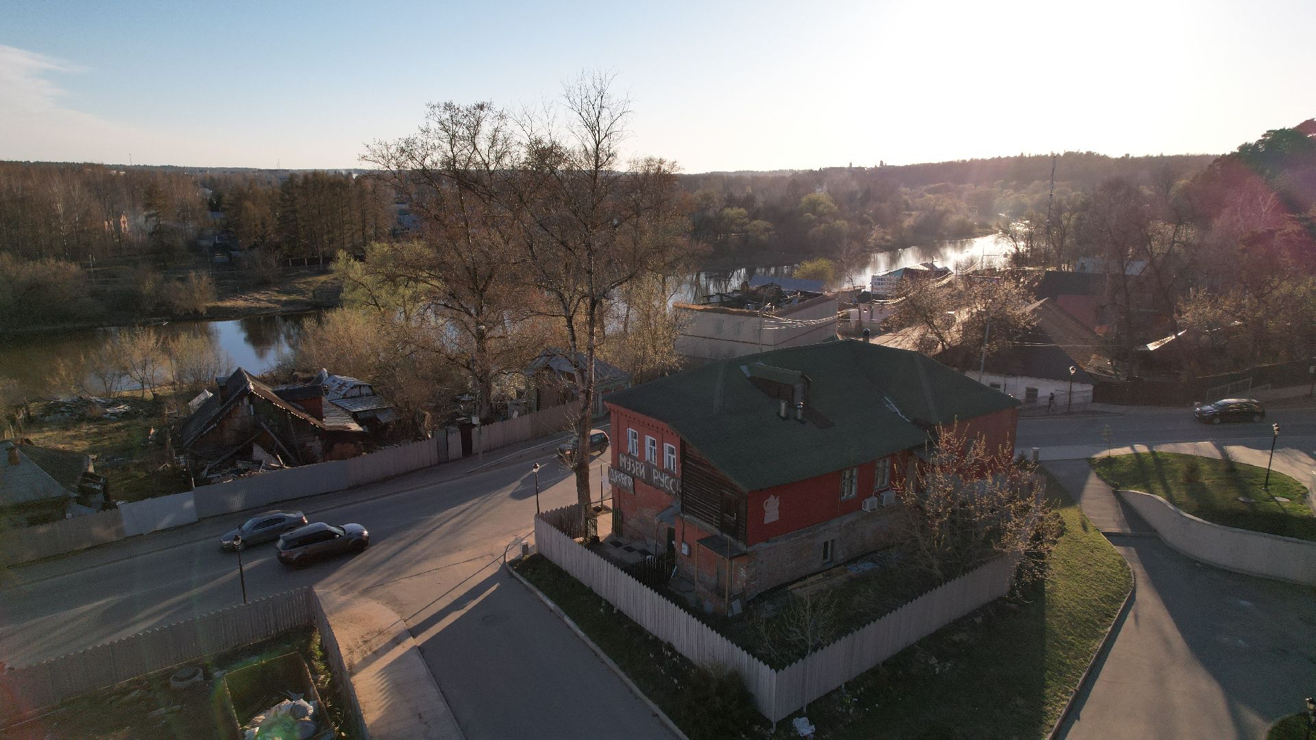 видео с коптера, музей, десерт,