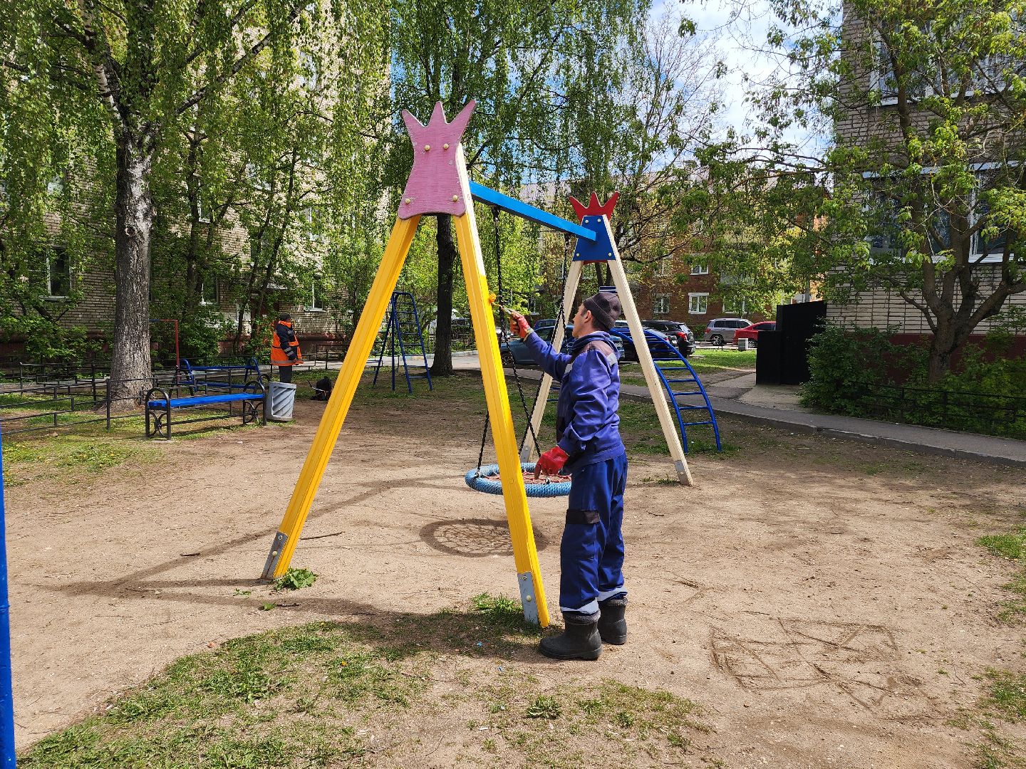 дворовые территории, подготовка к открытию летнего сезона,