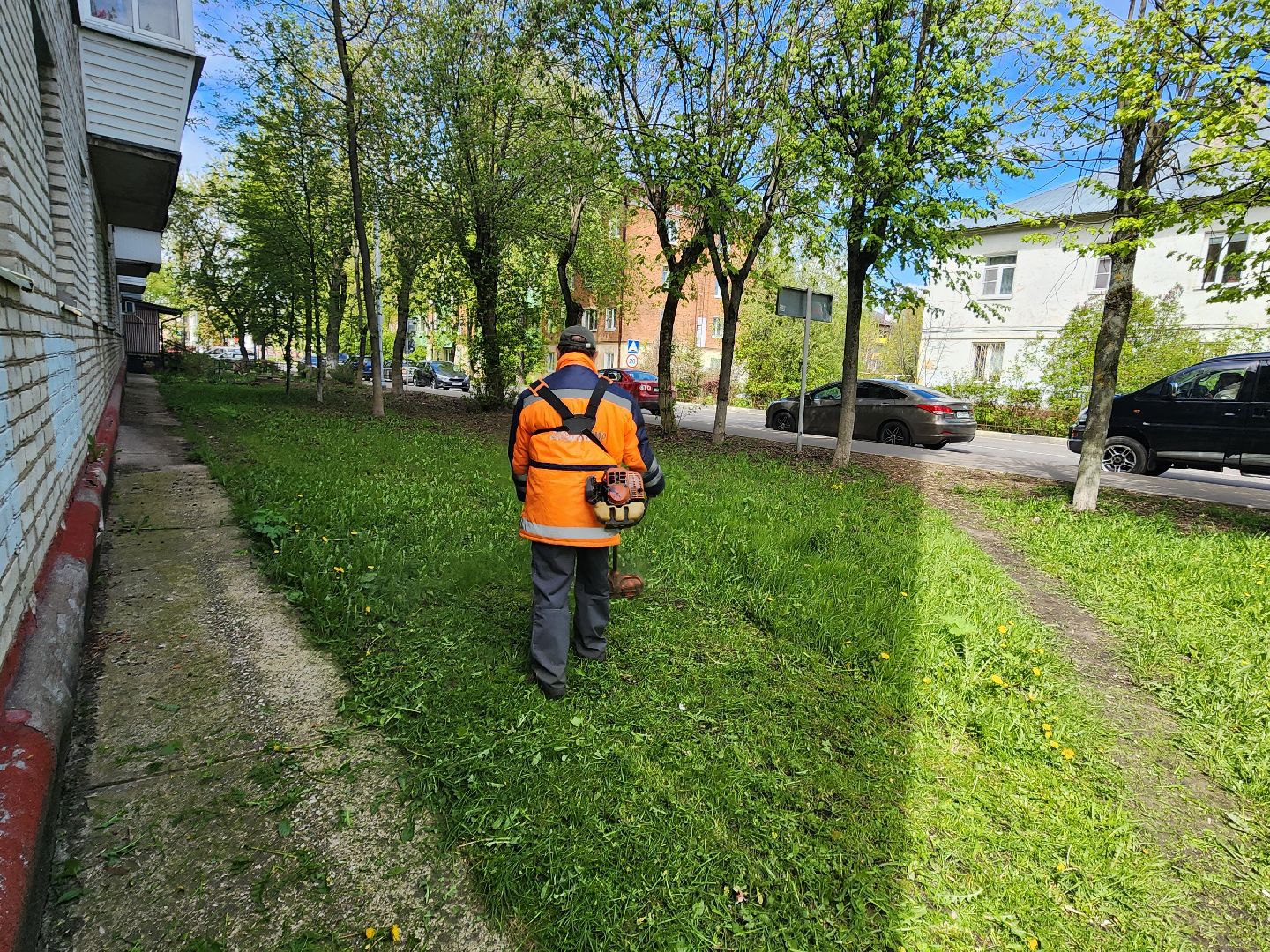 дворовые территории, подготовка к открытию летнего сезона,