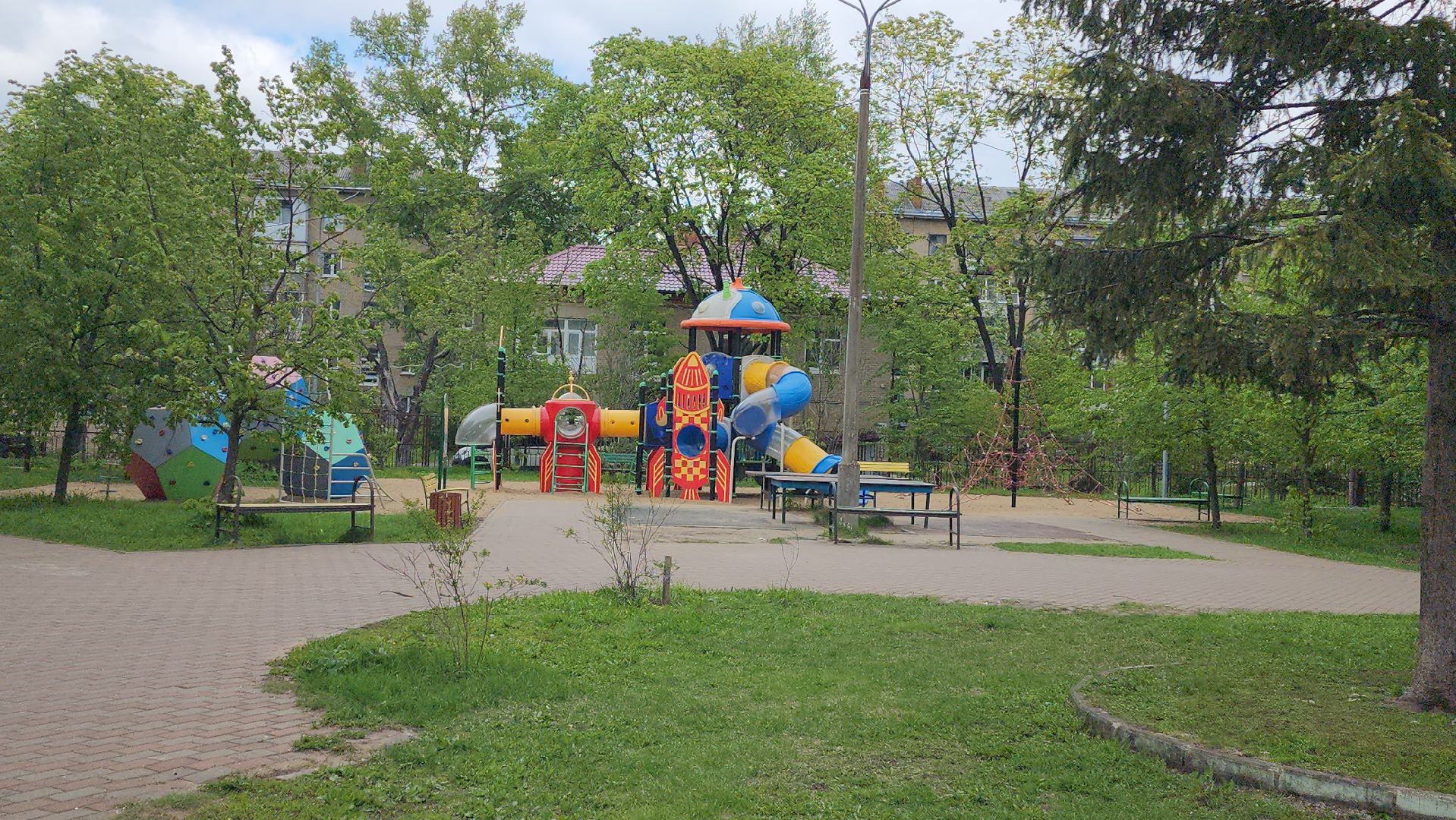 дворовые территории, ул Чкалова, ул Гризодубовой, ул Туполева, ул Серова,