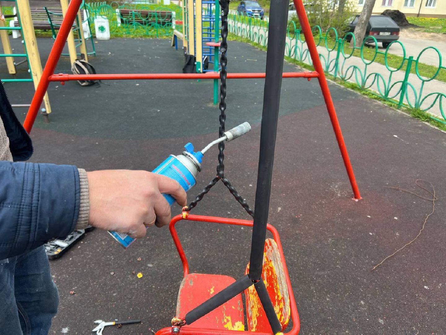 качели, дефекты, густ,