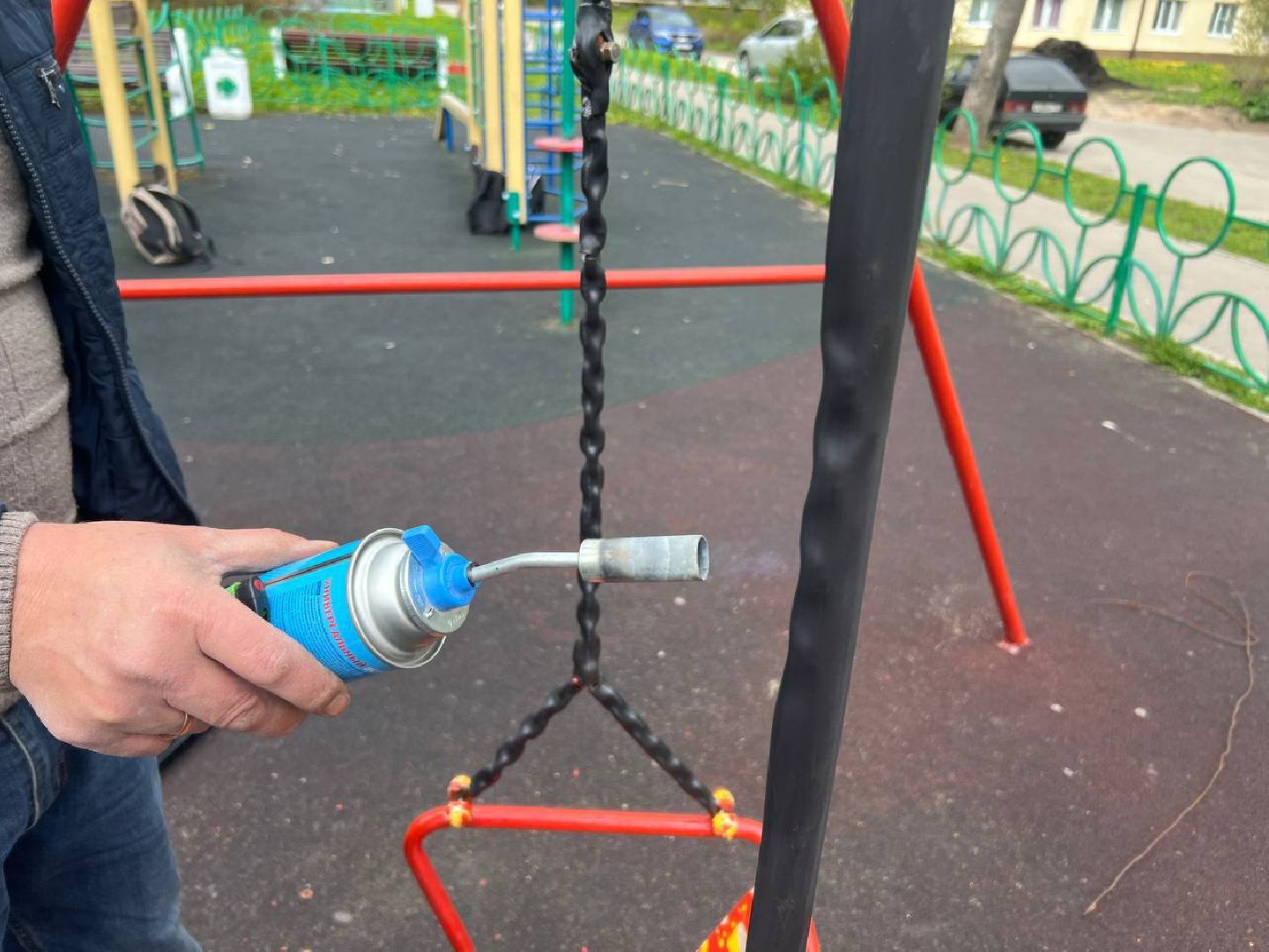 качели, дефекты, густ,