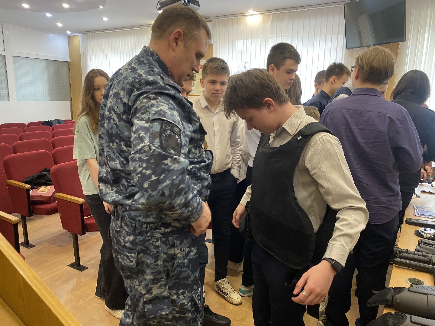 МУ МВД России Власиха, отдел полиции Власиха, служба ППС, профориентация для школьников, школа перспектива власиха,