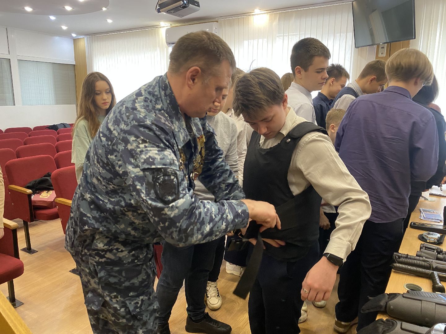 МУ МВД России Власиха, отдел полиции Власиха, служба ППС, профориентация для школьников, школа перспектива власиха,