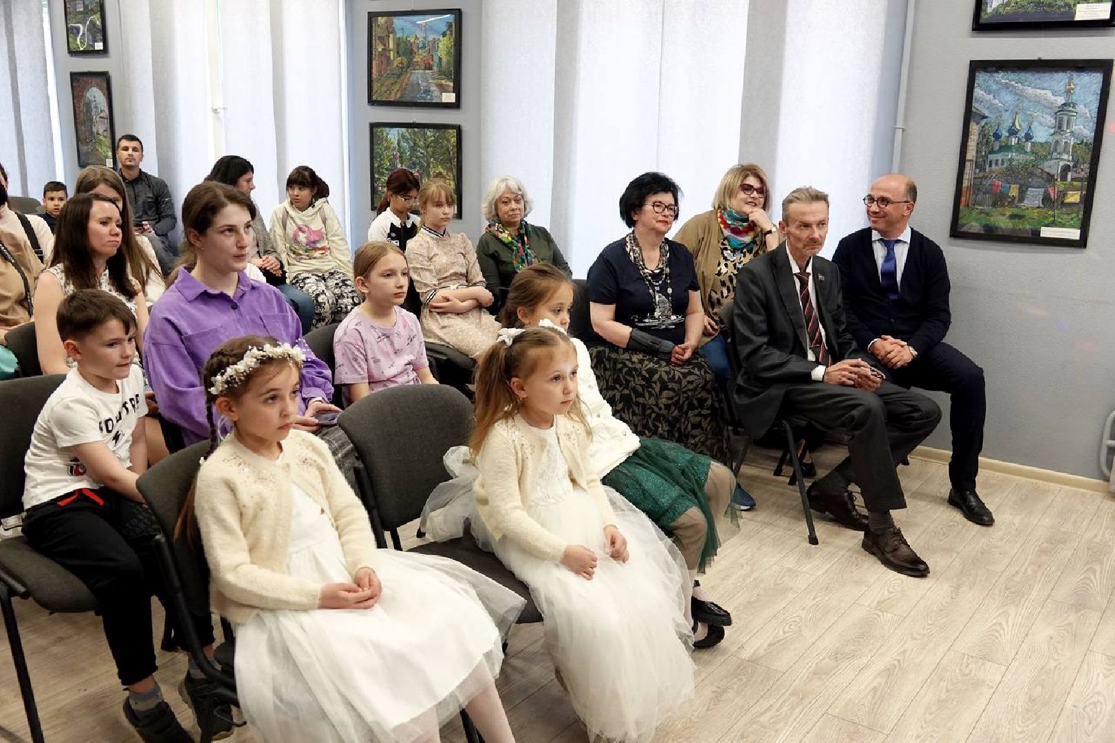 Культура, Детский рисунок, Библиотека, Год семьи, Депутаты, Дети,