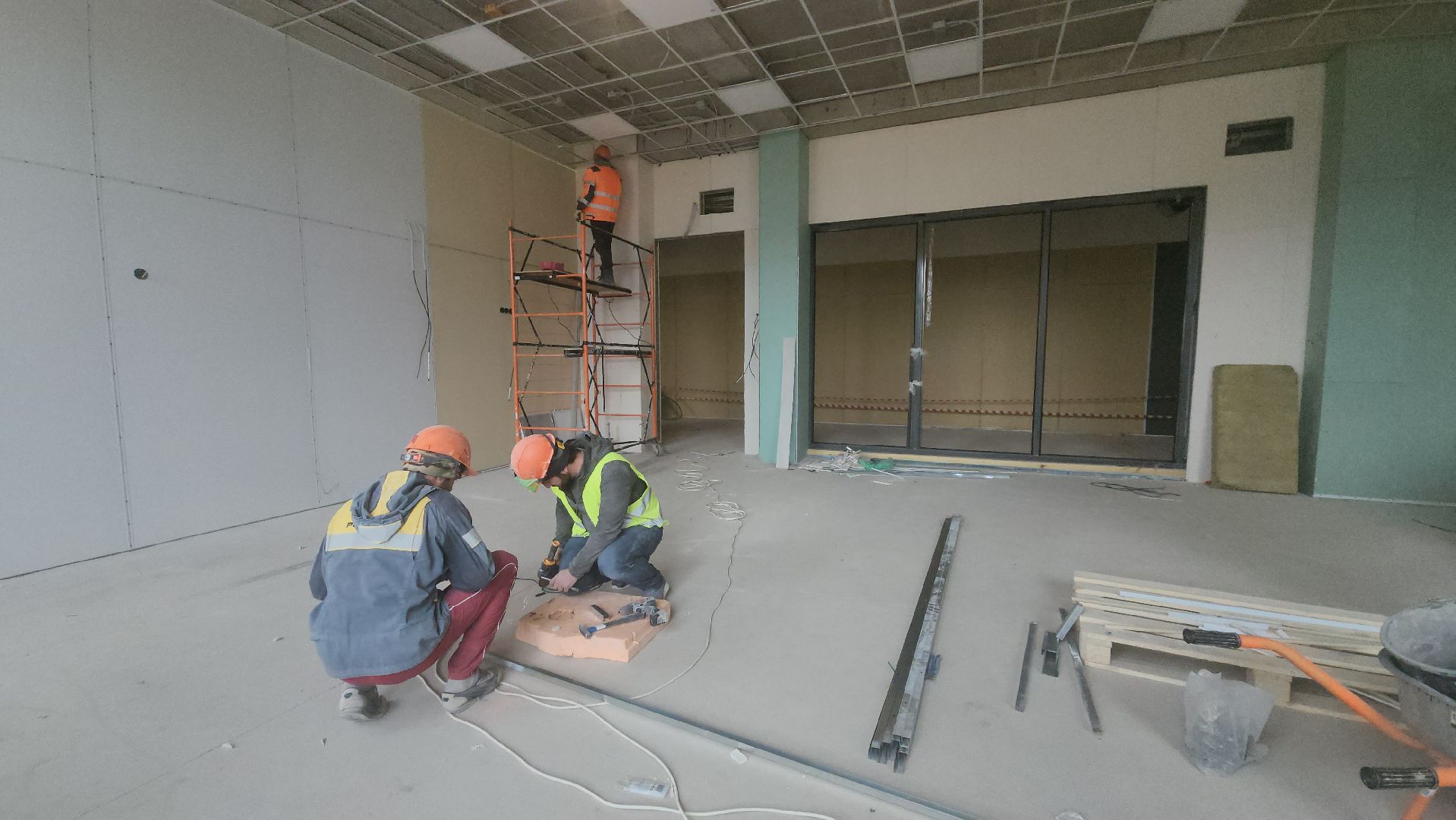 Лобня, Стройка, Школа,