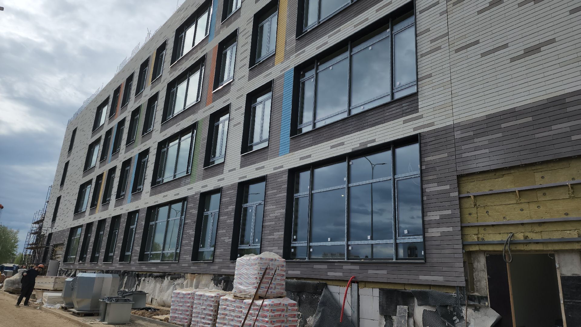 Лобня, Стройка, Школа,