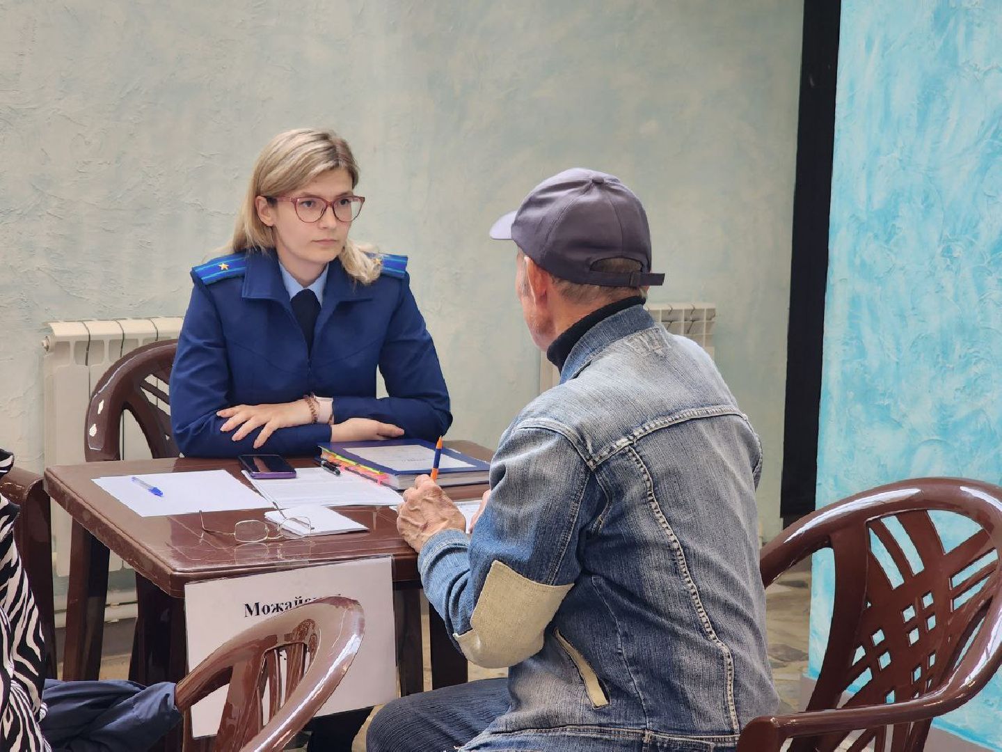 можайск, можайский городской округ, подмосковье, выездная администрация, дерево, сухостойное дерево, обращения граждан, глава муниципалитета, жители,встреча с жителями,