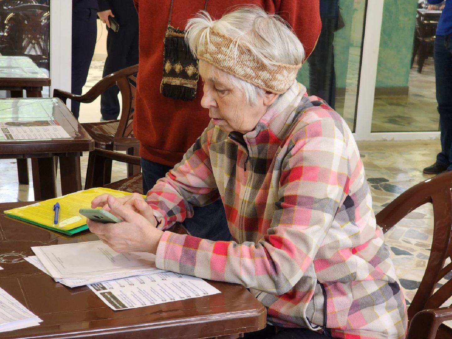 можайск, можайский городской округ, подмосковье, выездная администрация, дерево, сухостойное дерево, обращения граждан, глава муниципалитета, жители,встреча с жителями,