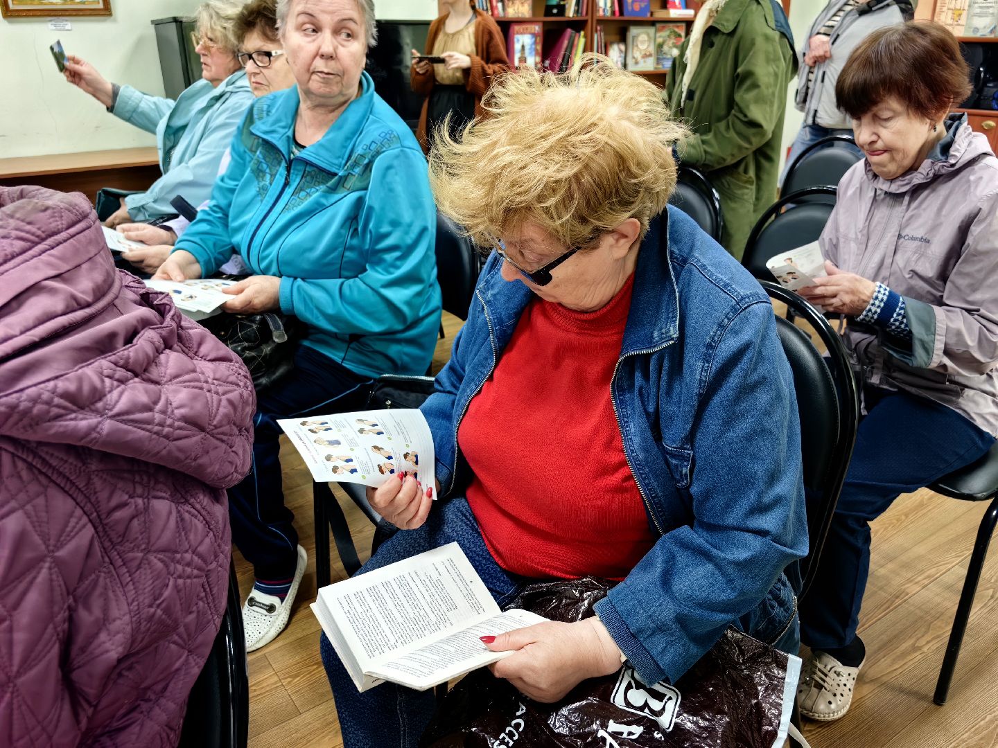 школа здоровья, лекция, врач, долголеты, гимнастика,