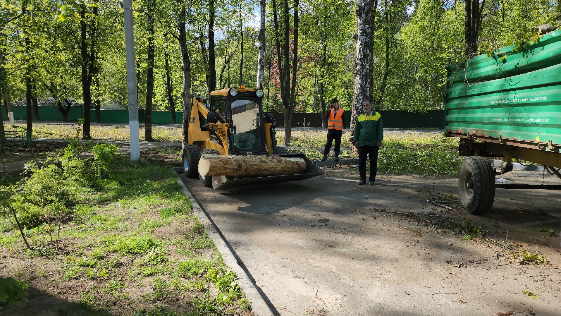 пушкино, благоустройство дворов, сезон благоустройства, комунальная техника, коммунальная служба,