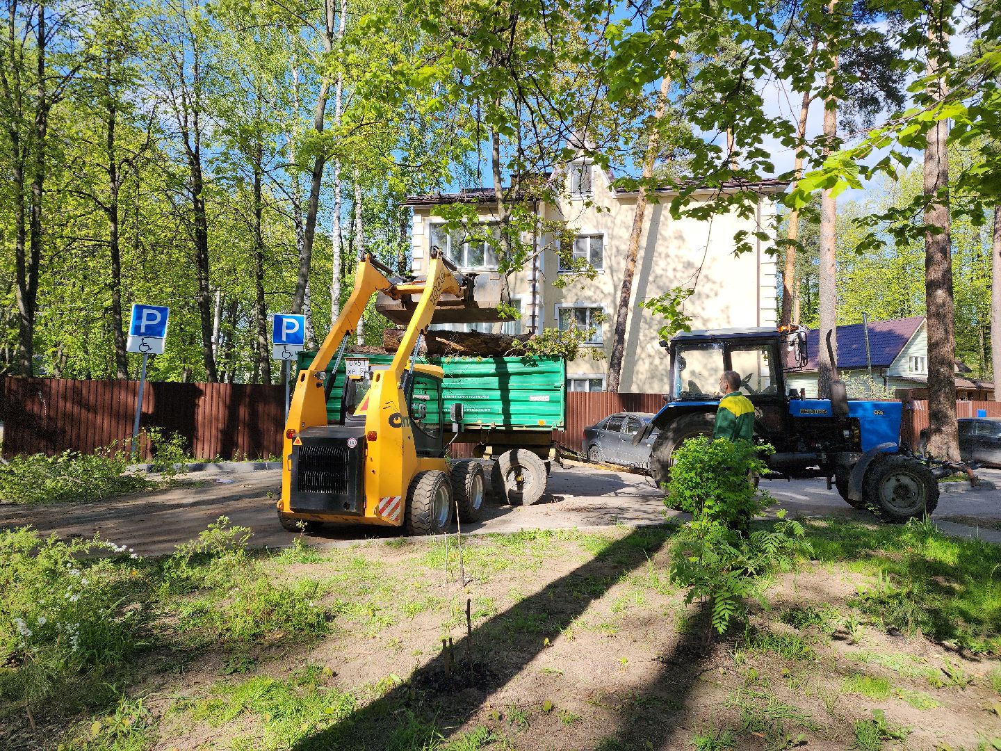 пушкино, благоустройство дворов, сезон благоустройства, комунальная техника, коммунальная служба,