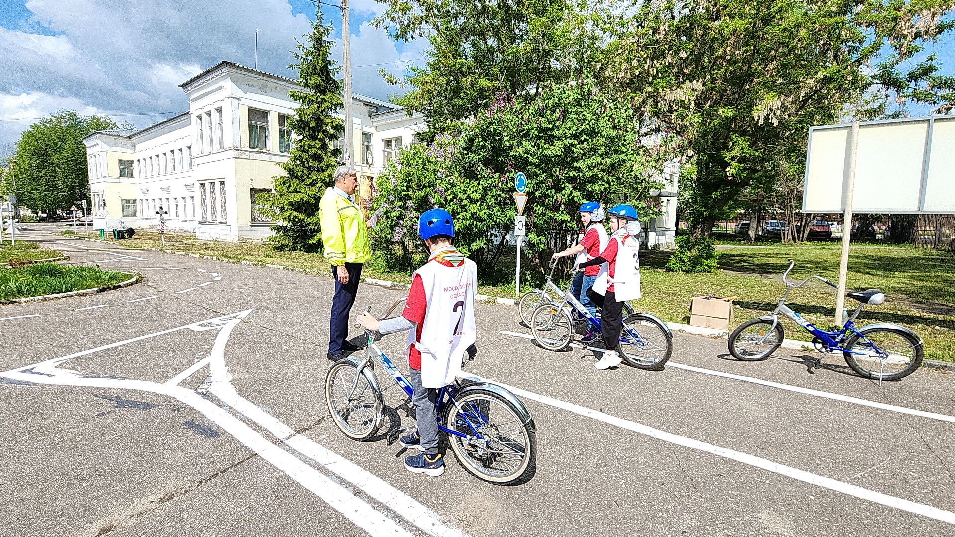 электросталь, безопасность, безопасность на дорогах, гаи, гибдд, День ЮИД, юид, юид отряд, юный инспектор движения, станция юных техников, сют,