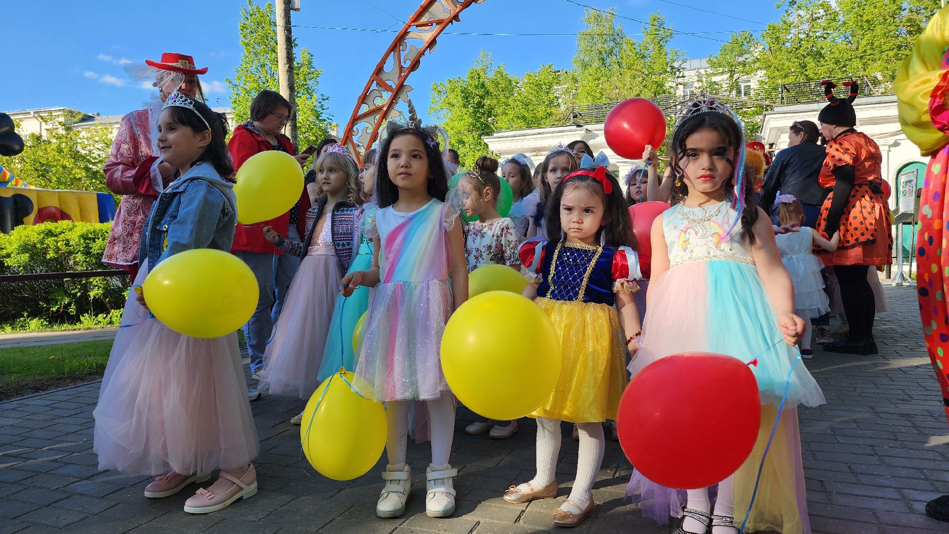 Егорьевск, Подмосковье, Московская область, парк пегас, парад принцесс, парад супергероев,