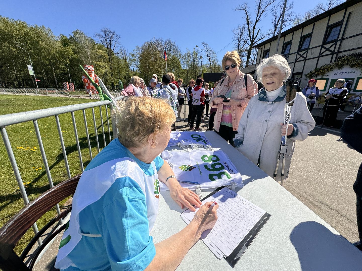 Одинцово, активное долголетие, скандинавская ходьба,