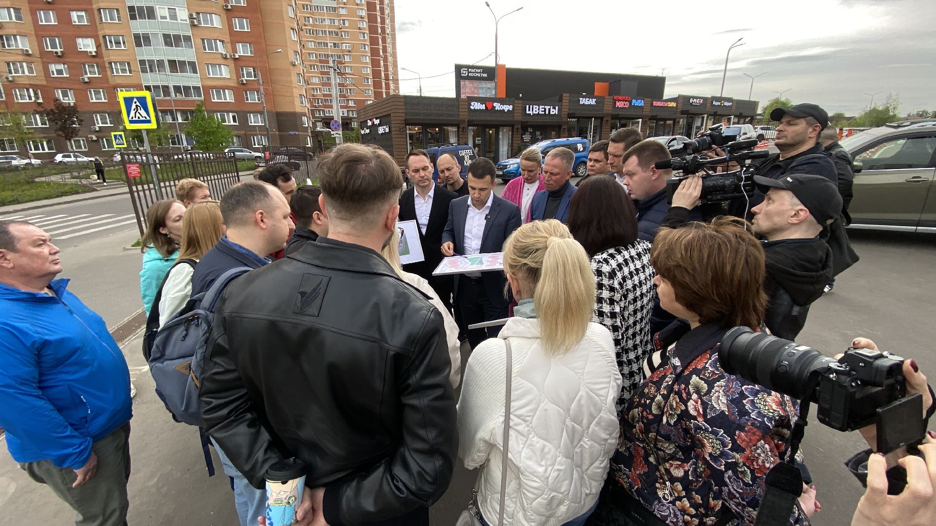 Зеленые аллеи, благоустройство территории, выездная администрация, встреча администрации с жителями, видное,