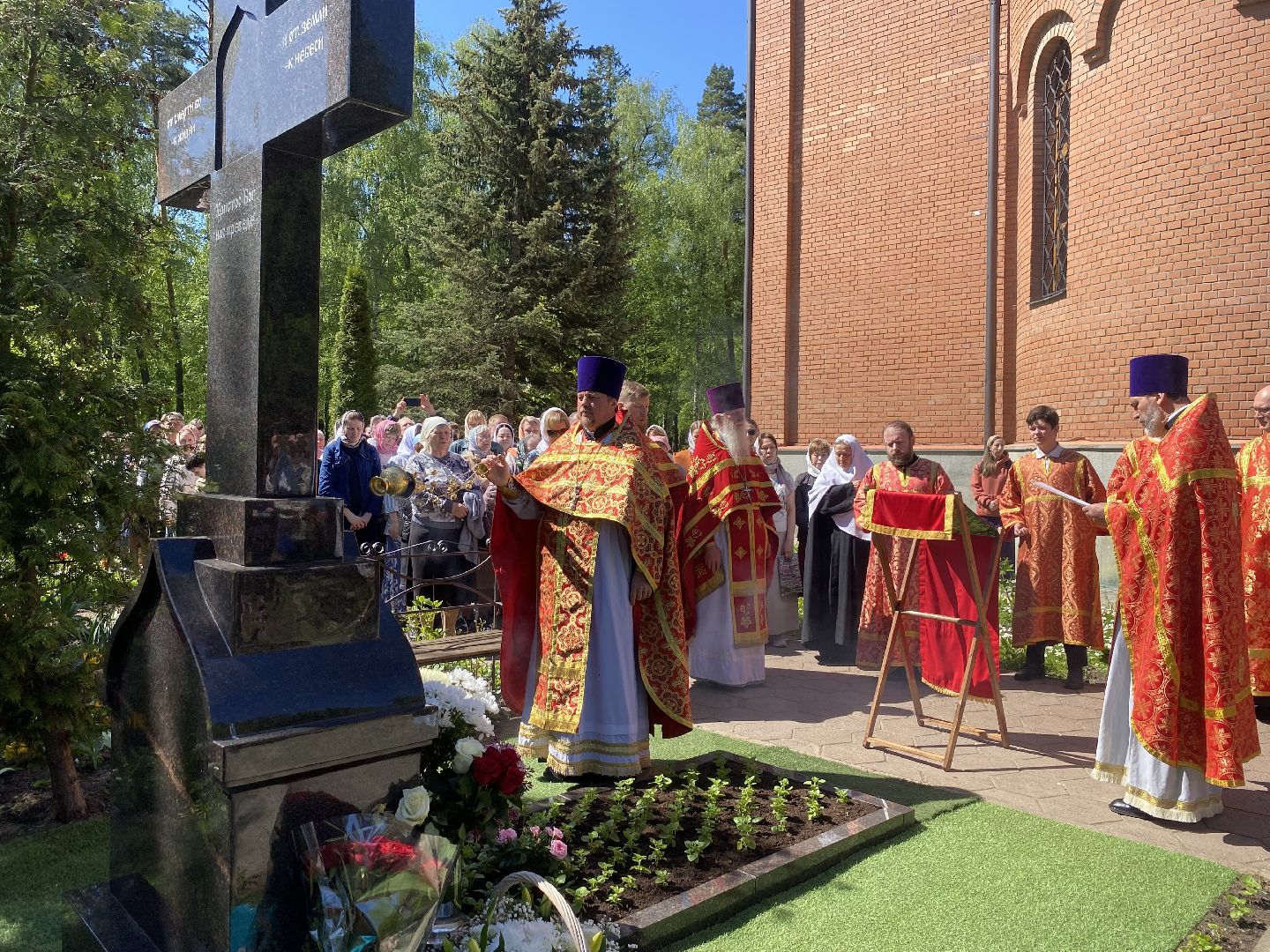 десантный батюшка, протоиерей михаил васильев, Храм РВСН во Власихе, Храм в сокольниках, Герой России Михаил Васильев,