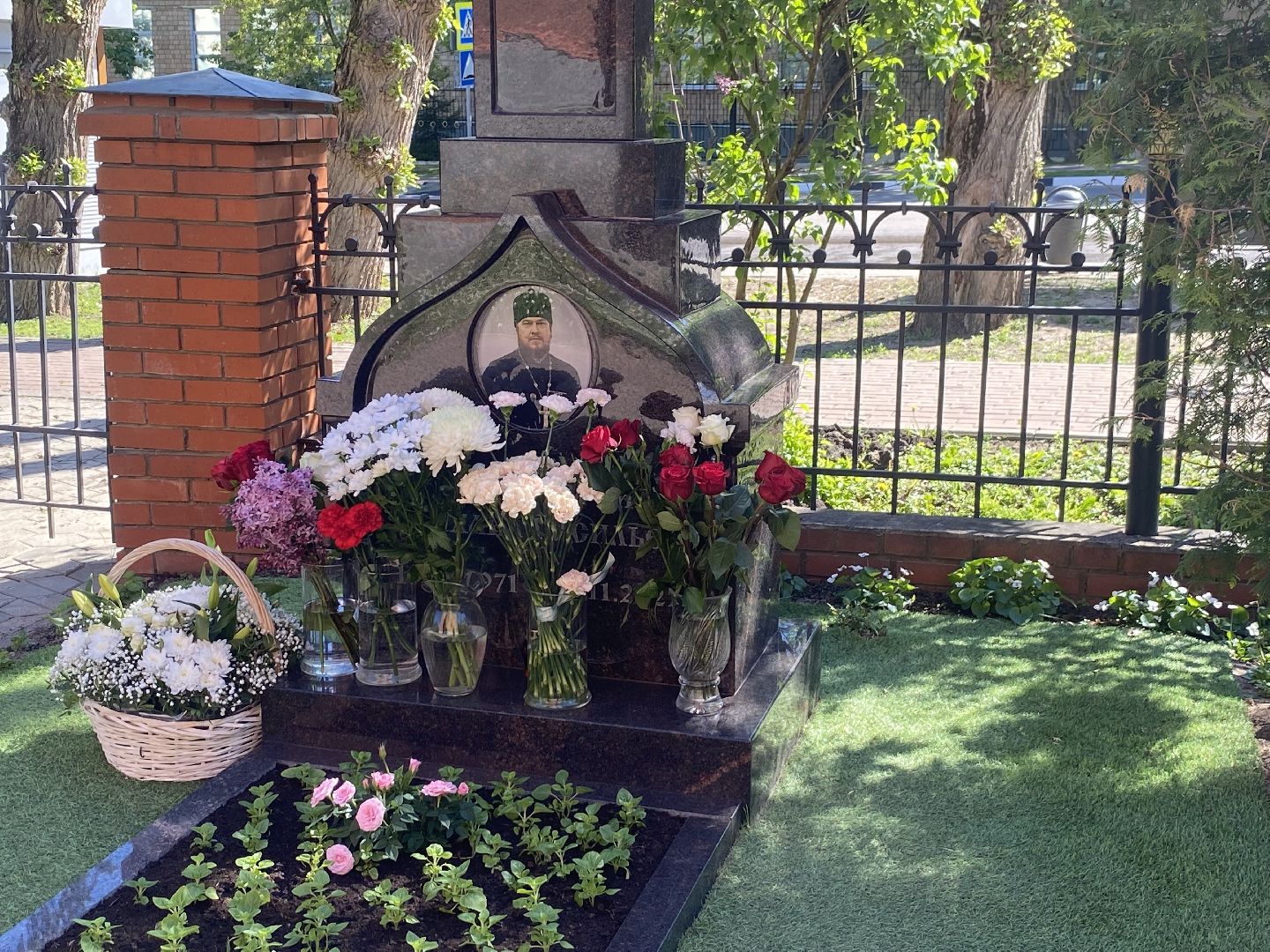 десантный батюшка, протоиерей михаил васильев, Храм РВСН во Власихе, Храм в сокольниках, Герой России Михаил Васильев,