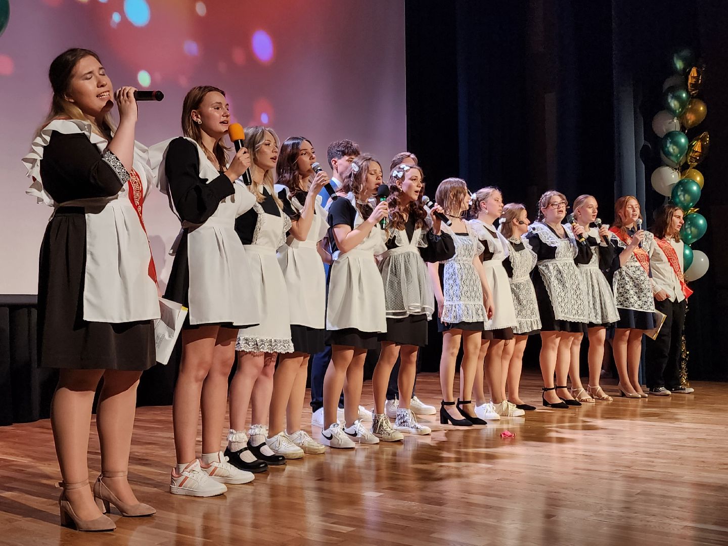 Черноголовка, Последний звонок,