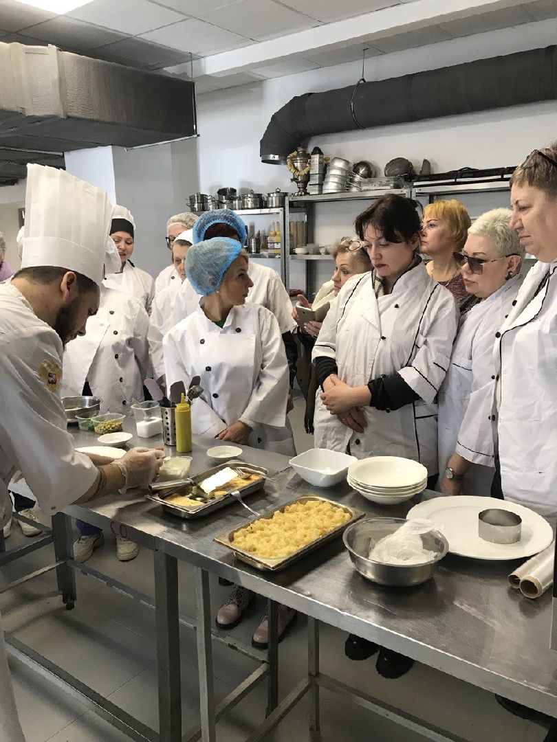 Лобня, повар