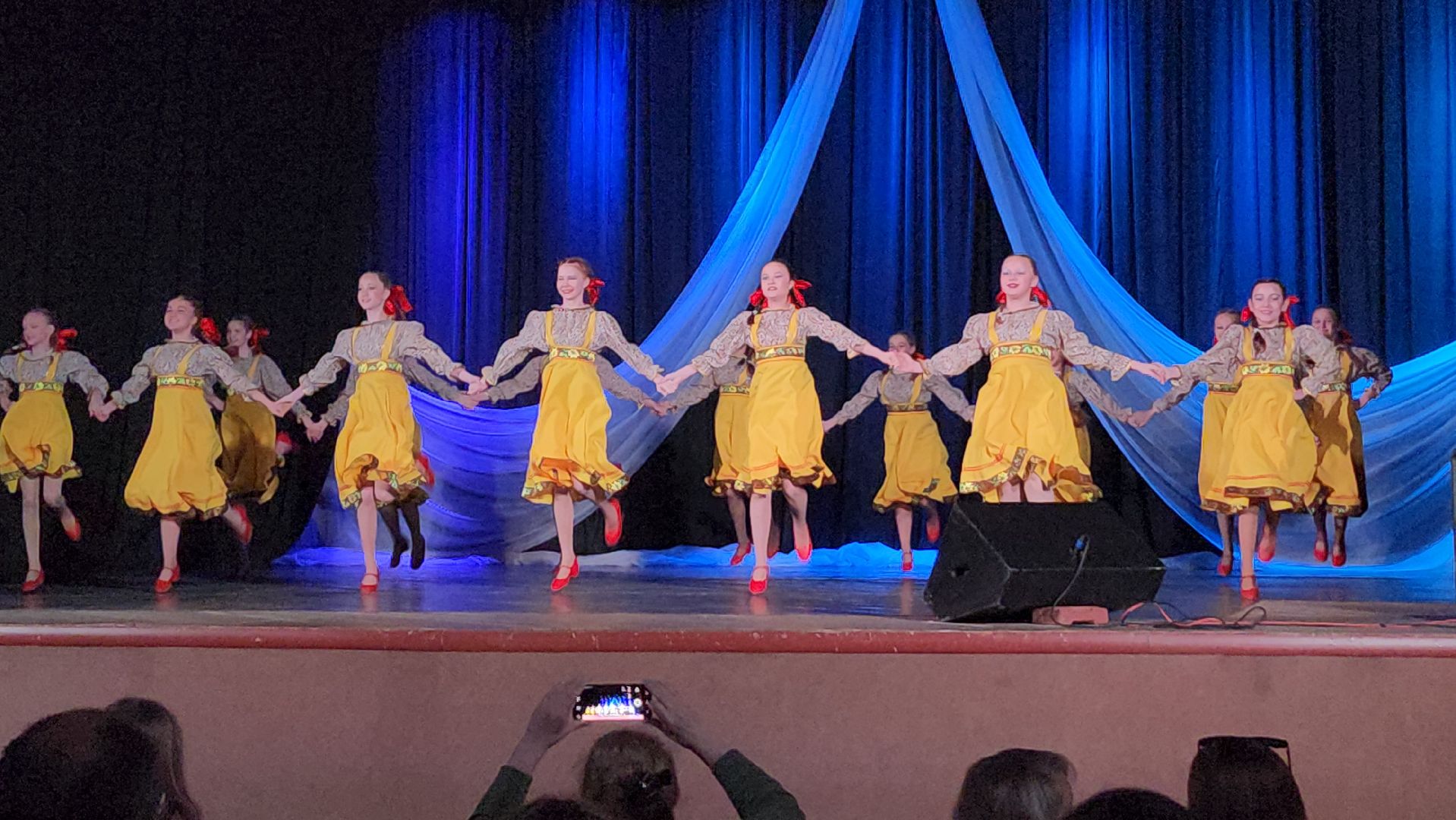 вдохновение, отчетный концерт, дк исток, серпухов, гимназия №1, народный танец,