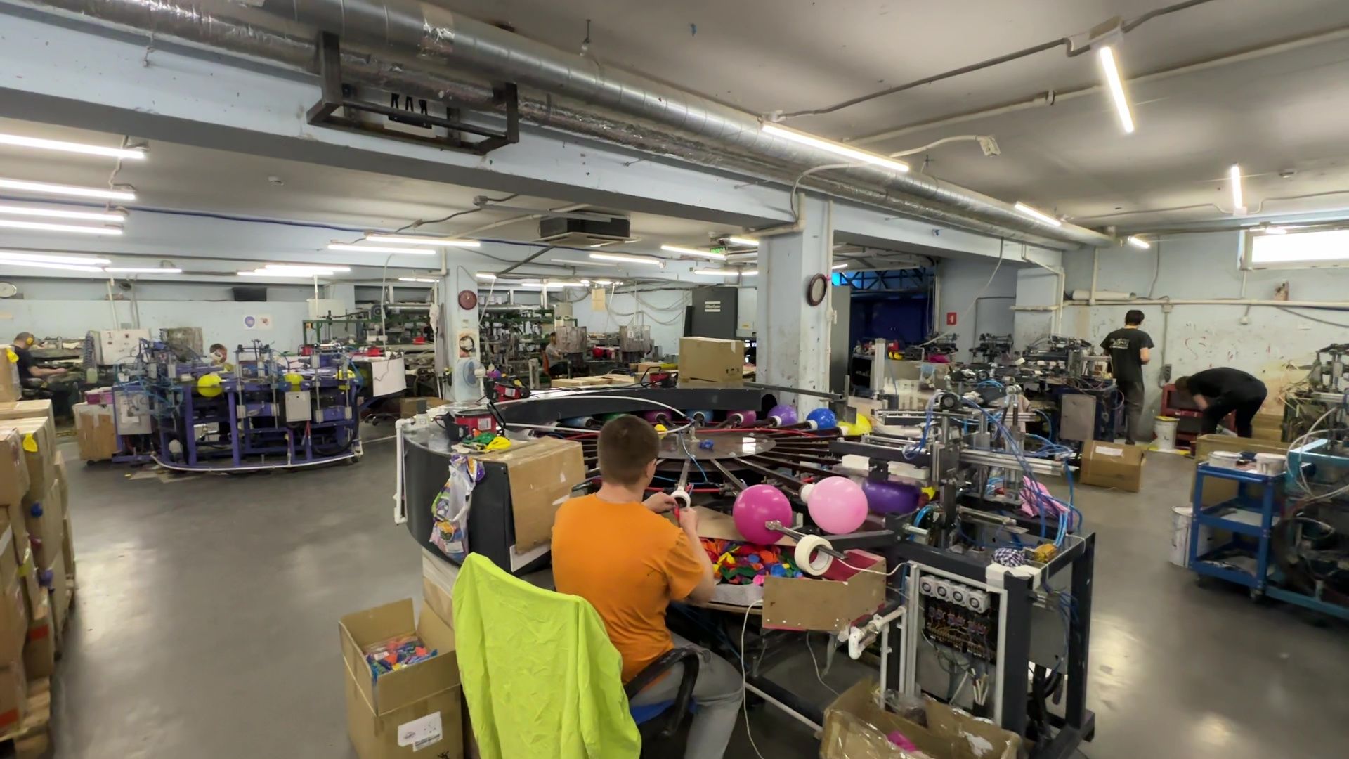 Реутов, шары, латексная краска, экономика, бизнес,