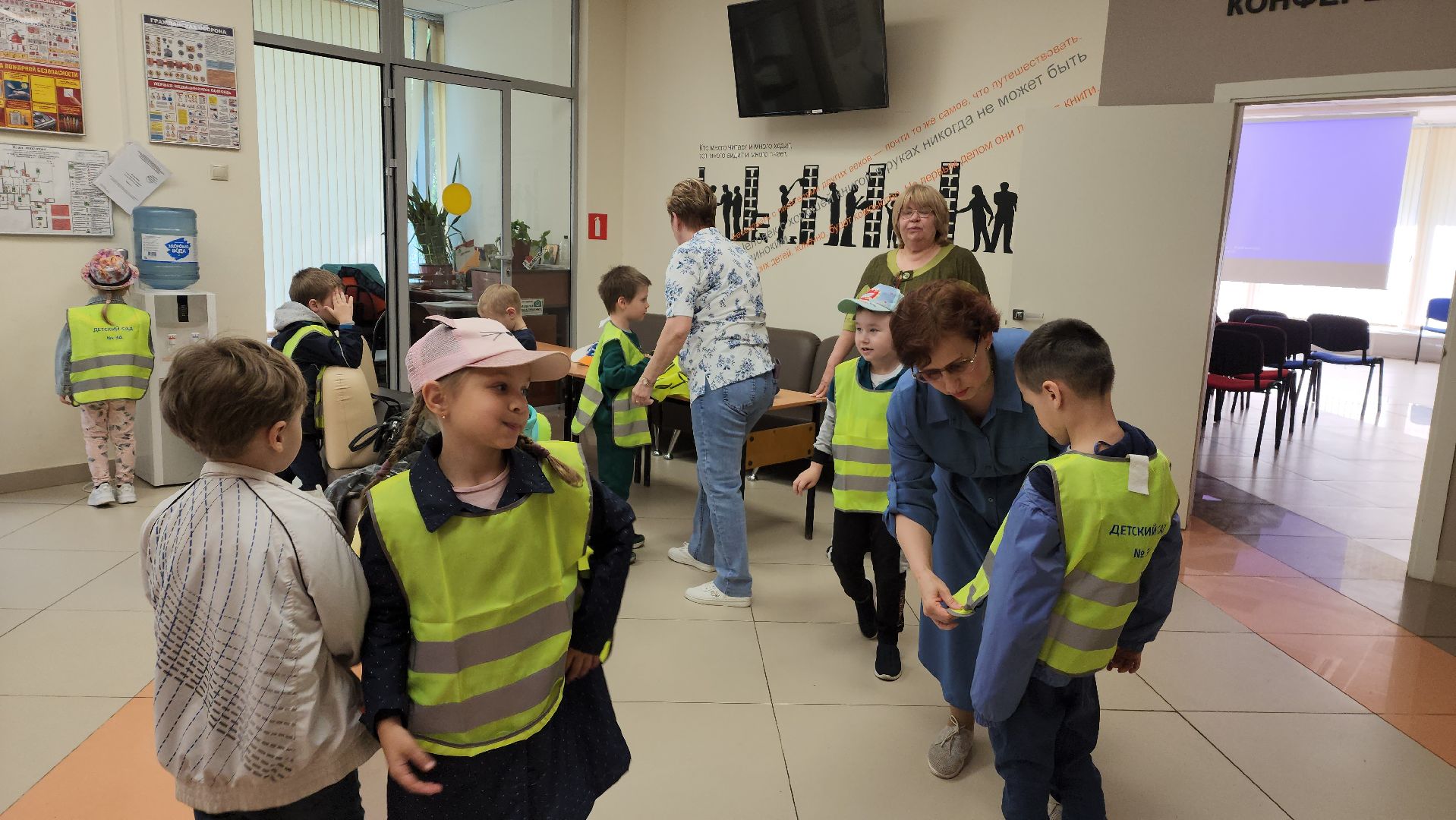 красногорск, правила дорожного движения, детский сад, центральная библиотека, каникулы,день светофора,