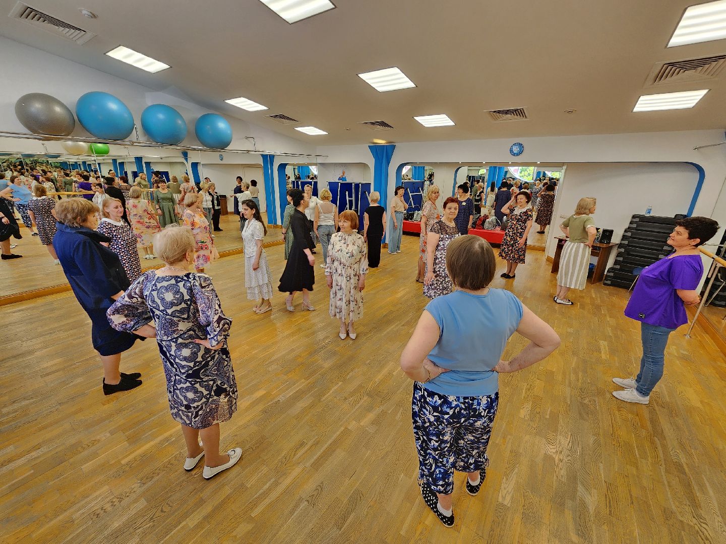 активное долголетие, красногорск, танцы, танцевальная студия, вальс, хобби,