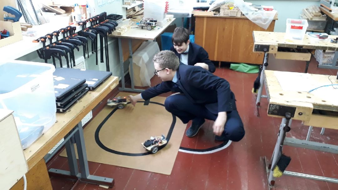 Лобня, образование, роботы