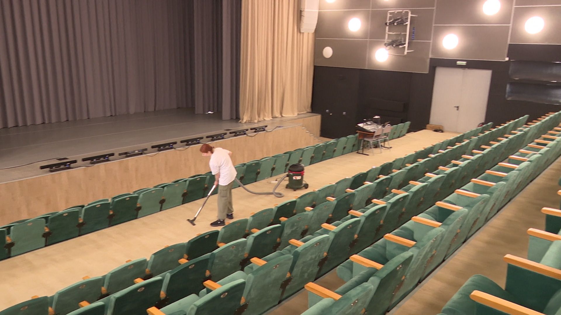 Реутов, трудовое лето, дети на работе, оплата труда, подростки,вакансии,