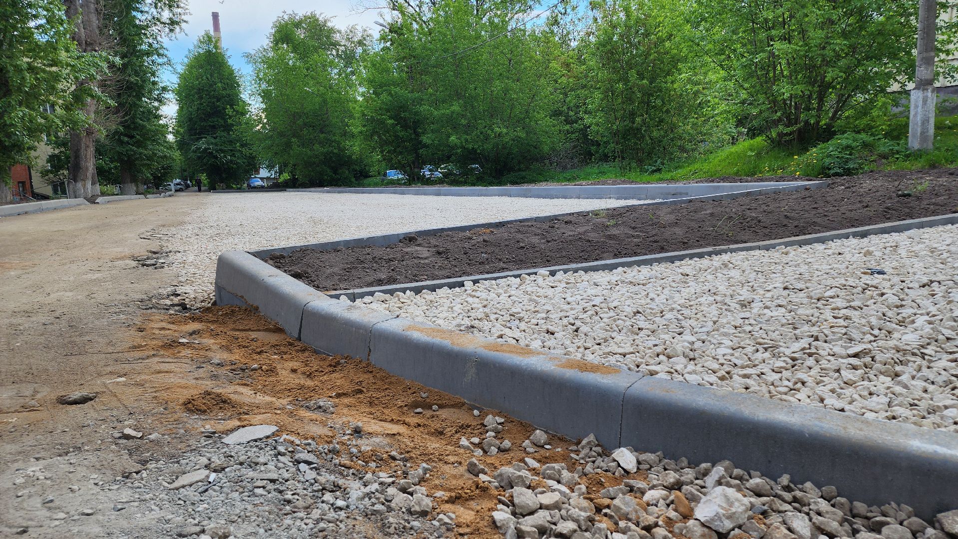 кашира, ул садовая, ул московская, благоустройство двора, парковки, тротуар, бордюрный камень,