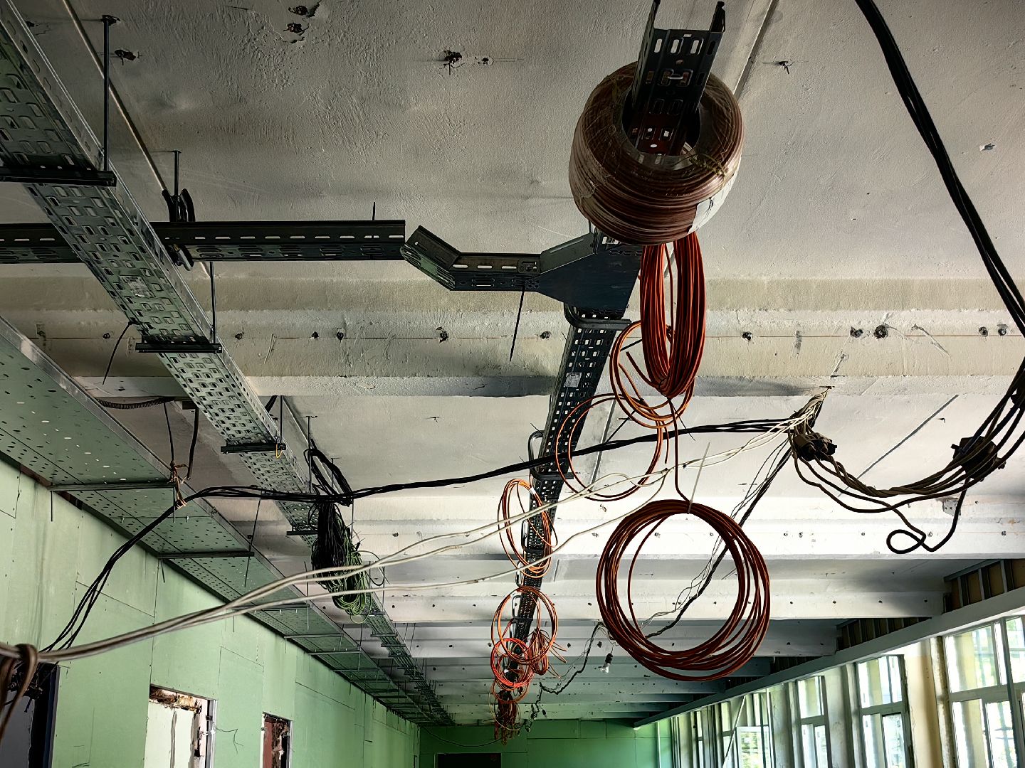 капитальный ремонт, школа, фасад, кровля, оборудование, техника, бригада рабочих, объект,