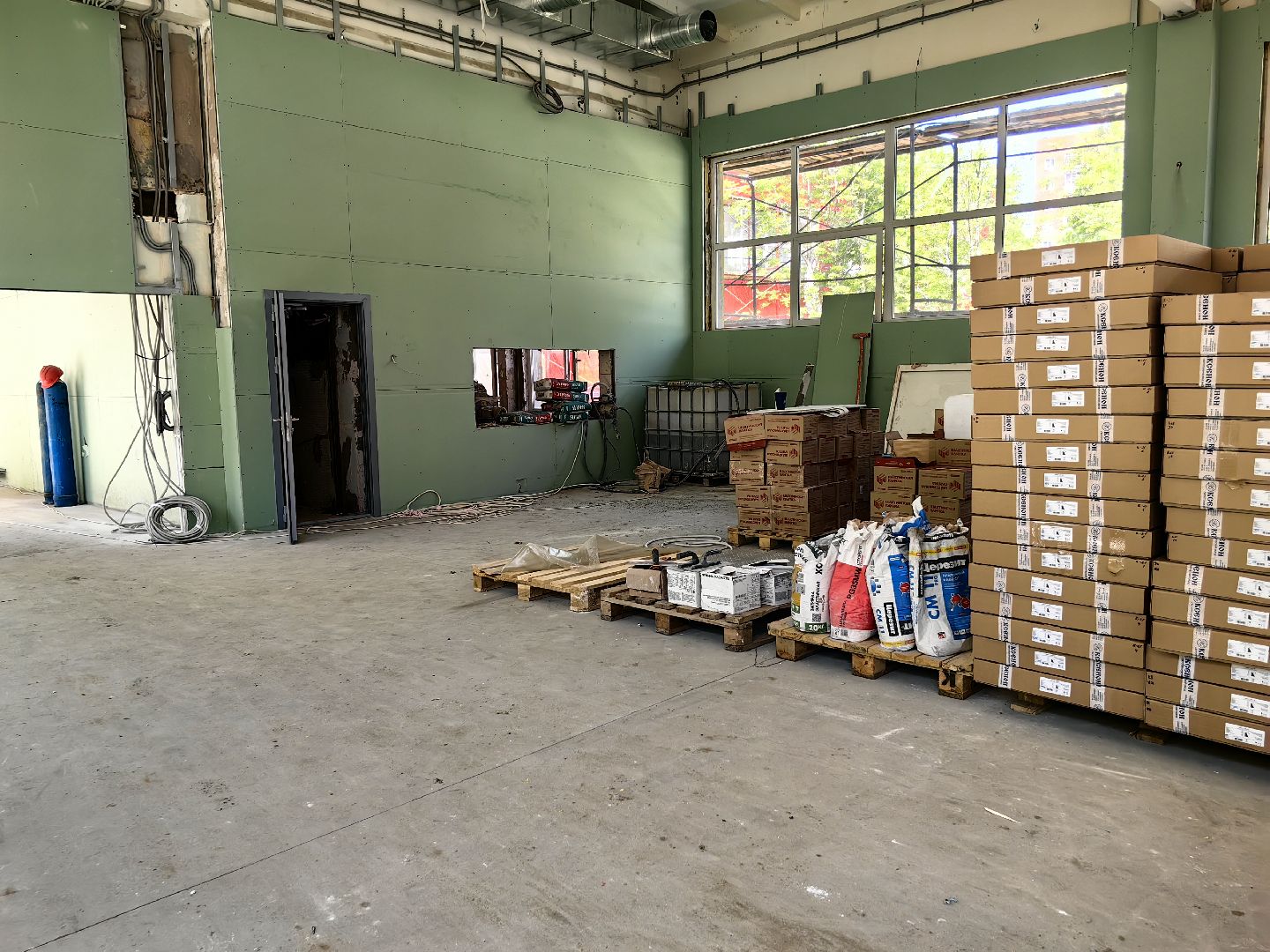 капитальный ремонт, школа, фасад, кровля, оборудование, техника, бригада рабочих, объект,