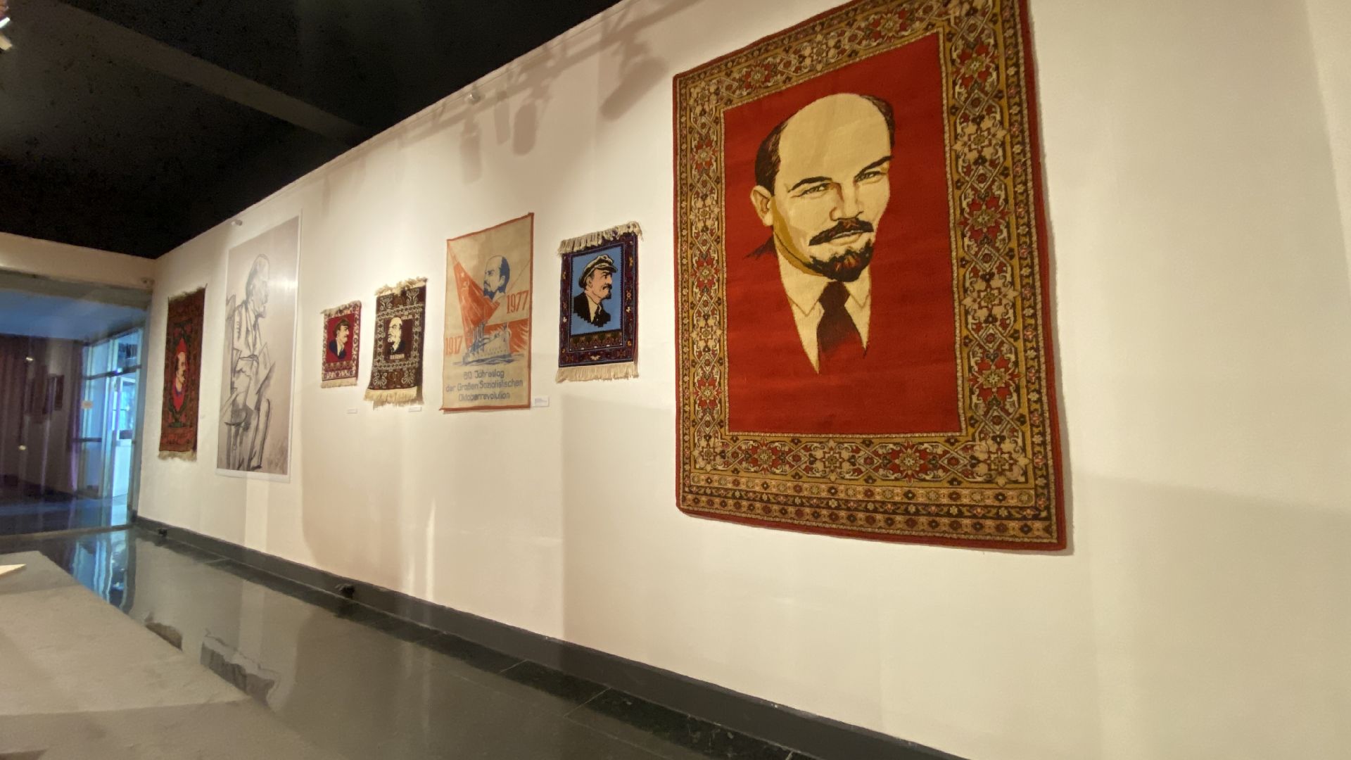 горки ленинские, музей-заповедник горки ленинские, выставка Вожди и художники, Владимир Ленин, культура подмосковья,