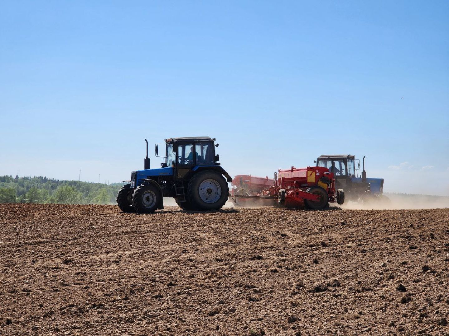 можайск, можайский городской округ, подмосковье, колхоз, колхоз уваровский, сельское хозяйство, посевная кампания, поля, зерновые культуры,
