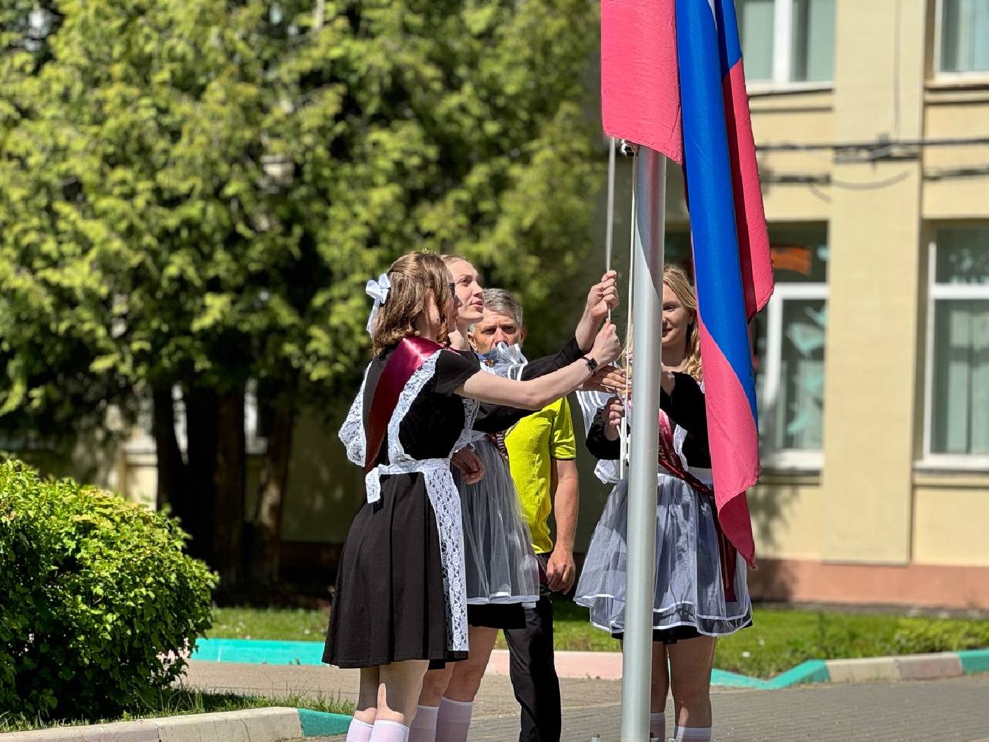 последний звонок, выпускники, школа,