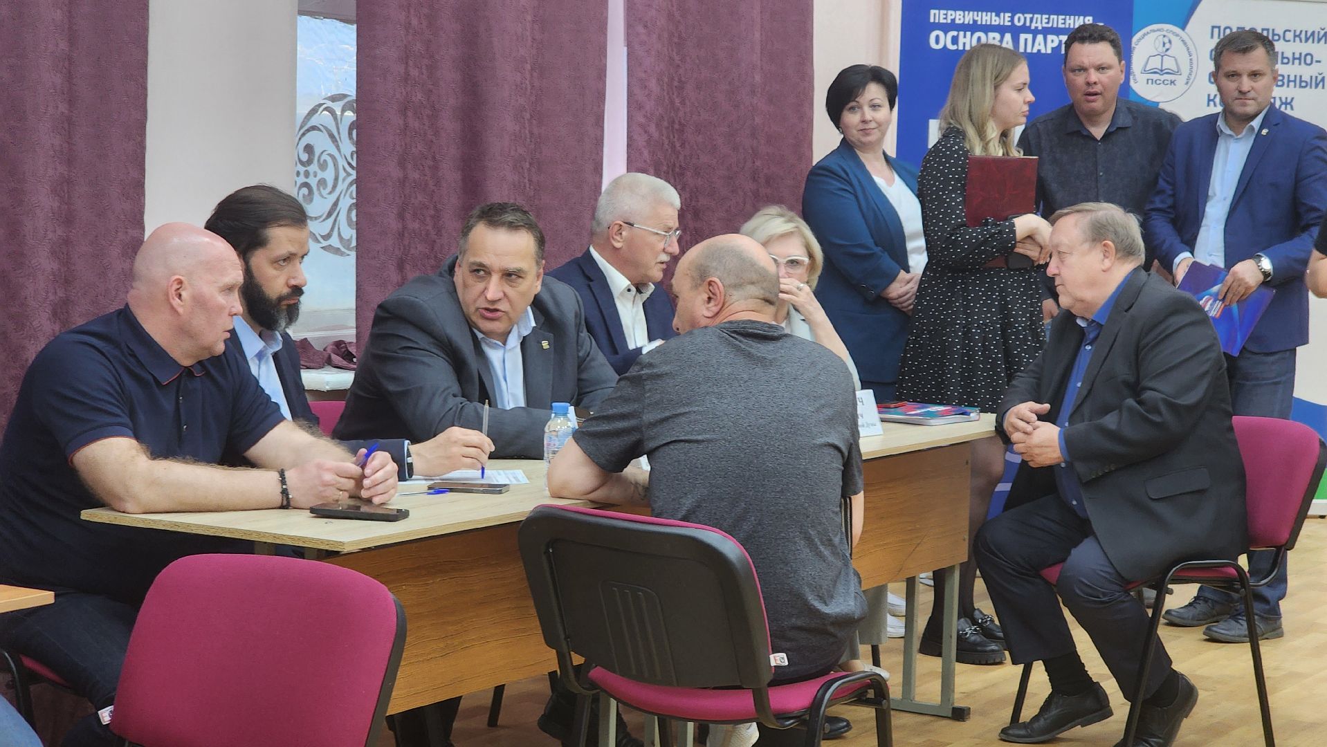 Подольск, выездная администрация, Тротуар, Жители,