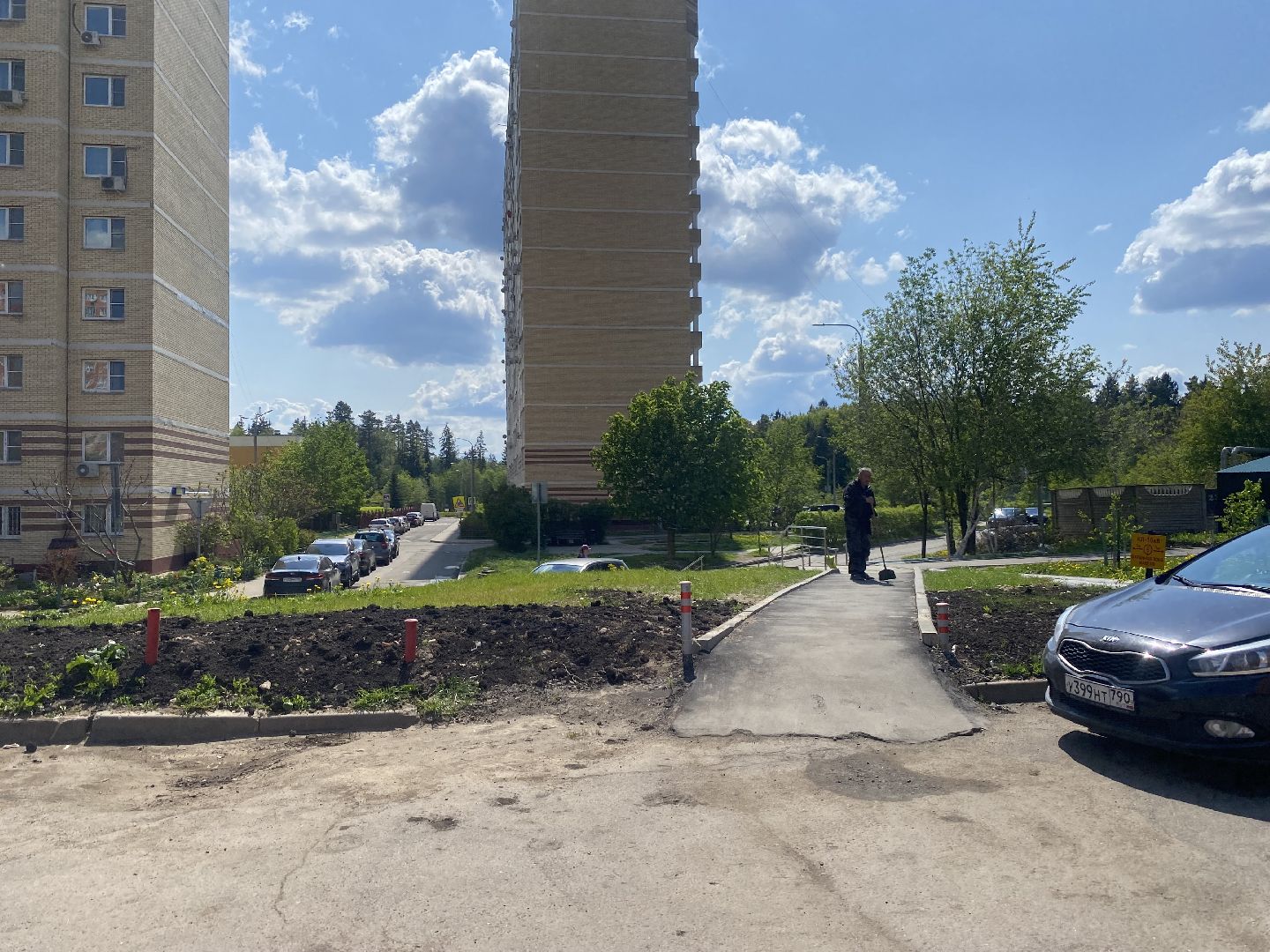 благоустройство дворов, Власиха благоустройство, власиха микрорайон школьный, власиха микрорайон тополек, благоустройство во власихе, МБУ ЖКХ и благоустройство,