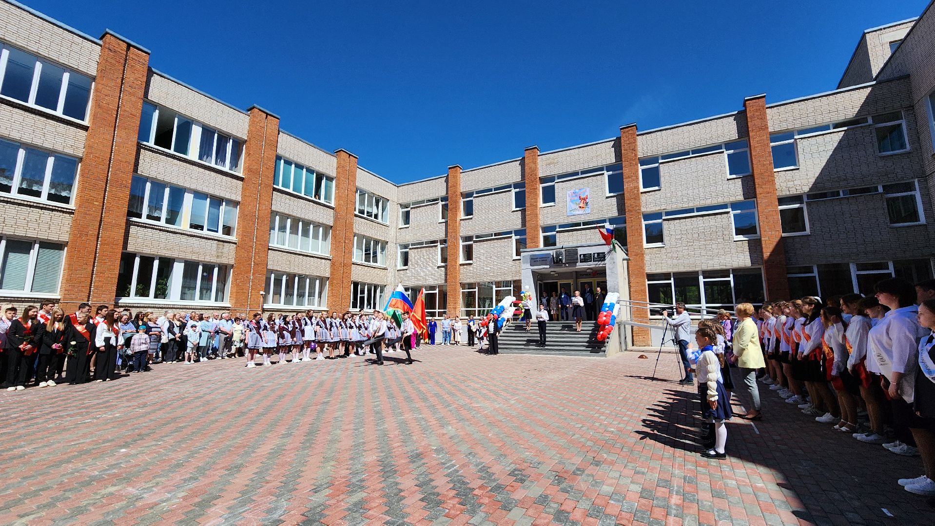 последние звонки, школа, протвино, образование, выпускники 2024,