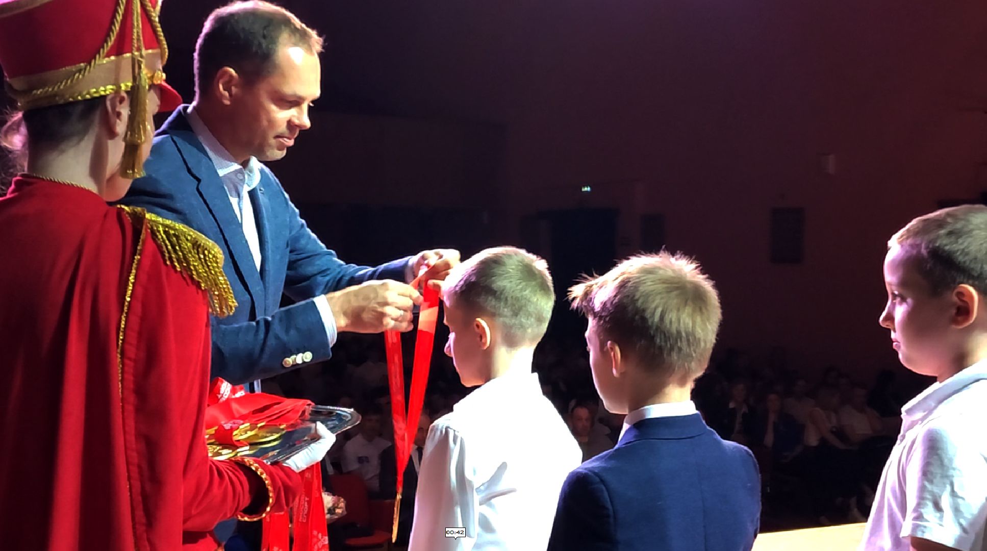 электросталь, электросталь спортивная, мой город, спорт в подмосковье, спорт подмосковья, спорт московской области, хоккей, хоккеисты, фигурное катание, сшор, сшор кристалл-восток,