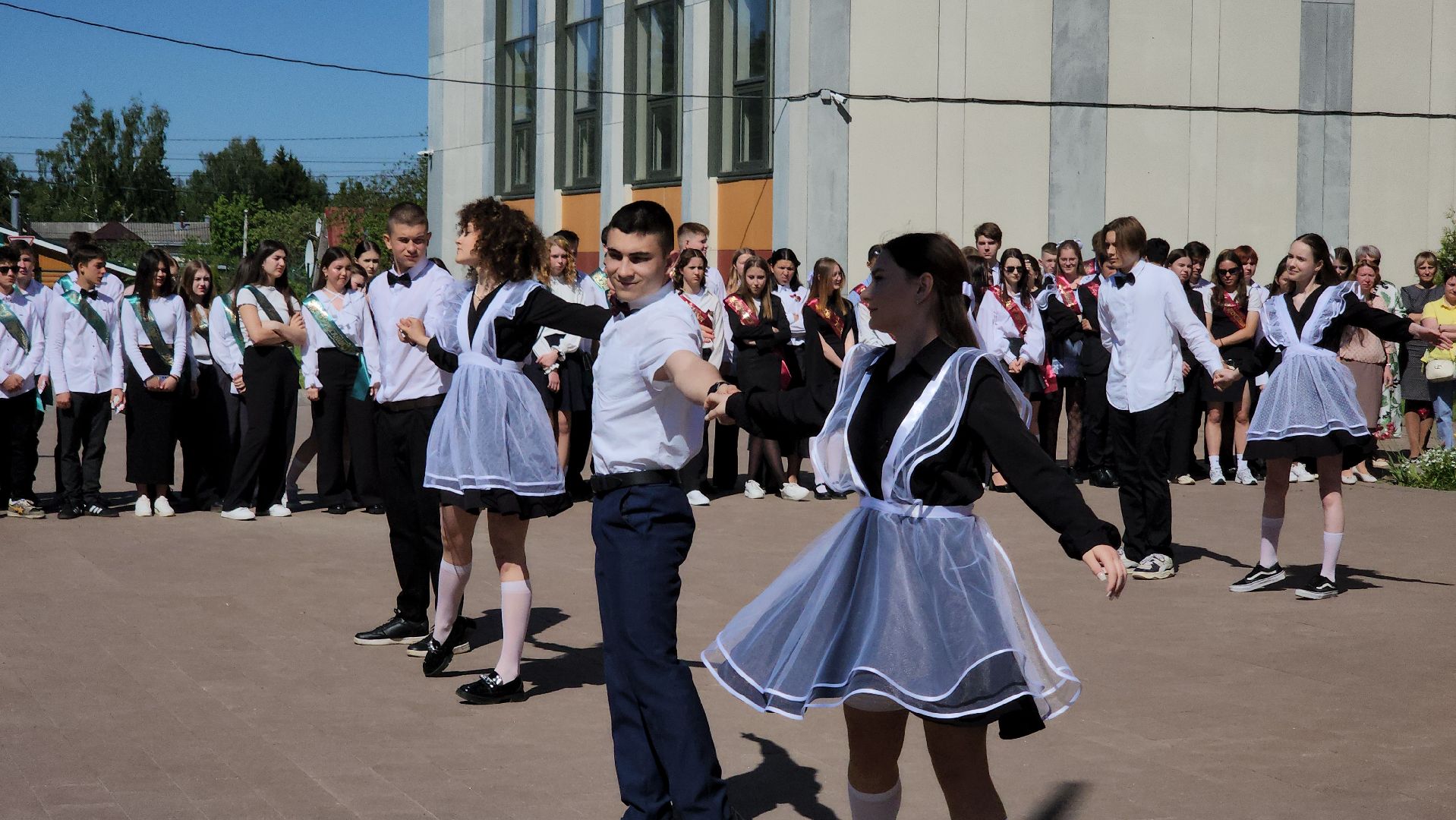 Образование, последний звонок, выпускники, выпускник 2024, егэ, праздник, школа, руза,