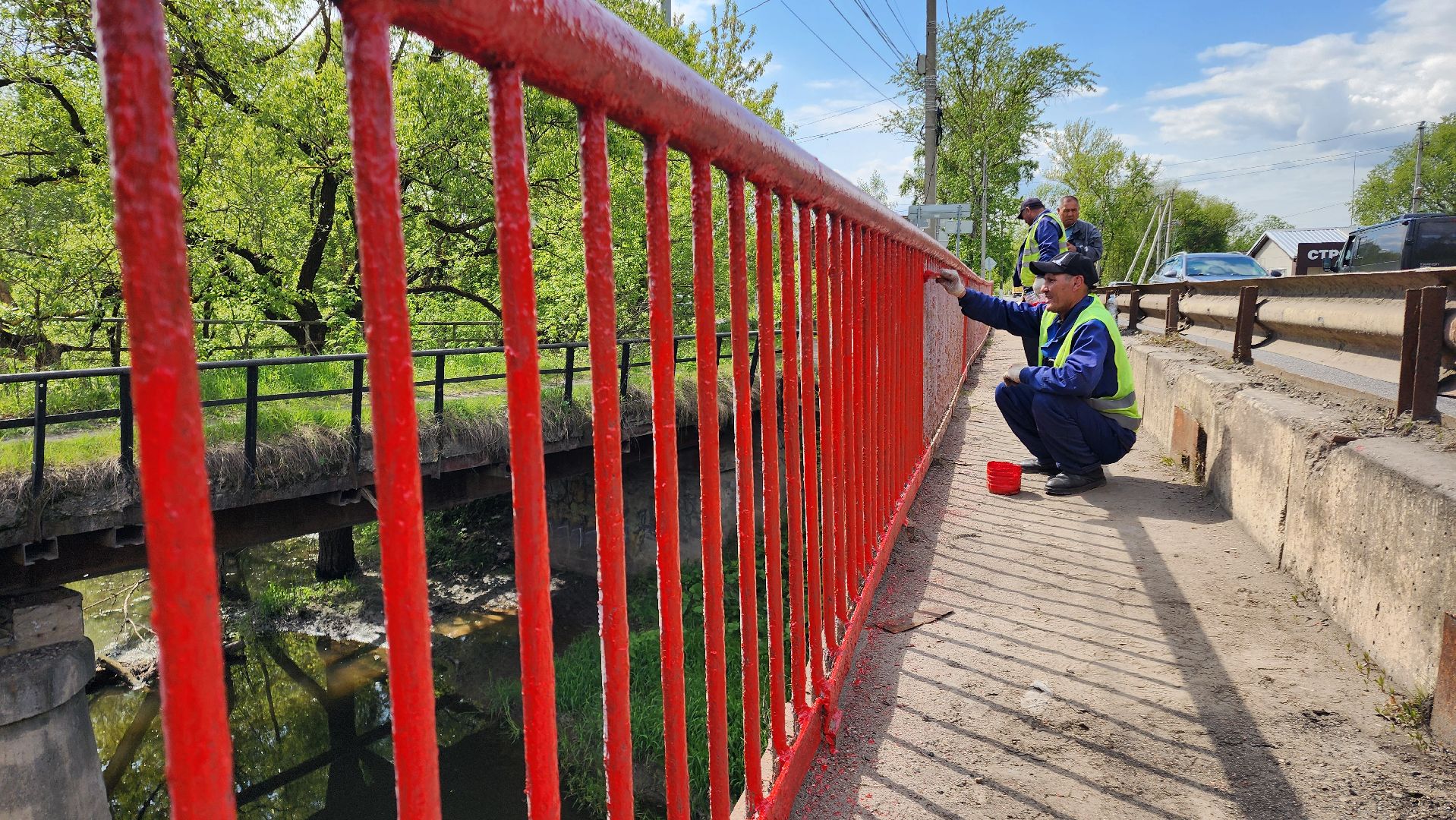Мост, река Рожайка, Покраска, Покраска перил, Ограждение, Благоустройство, Домодедово, капитальный ремонт, МБУ, ЖКХ, Подмосковье,