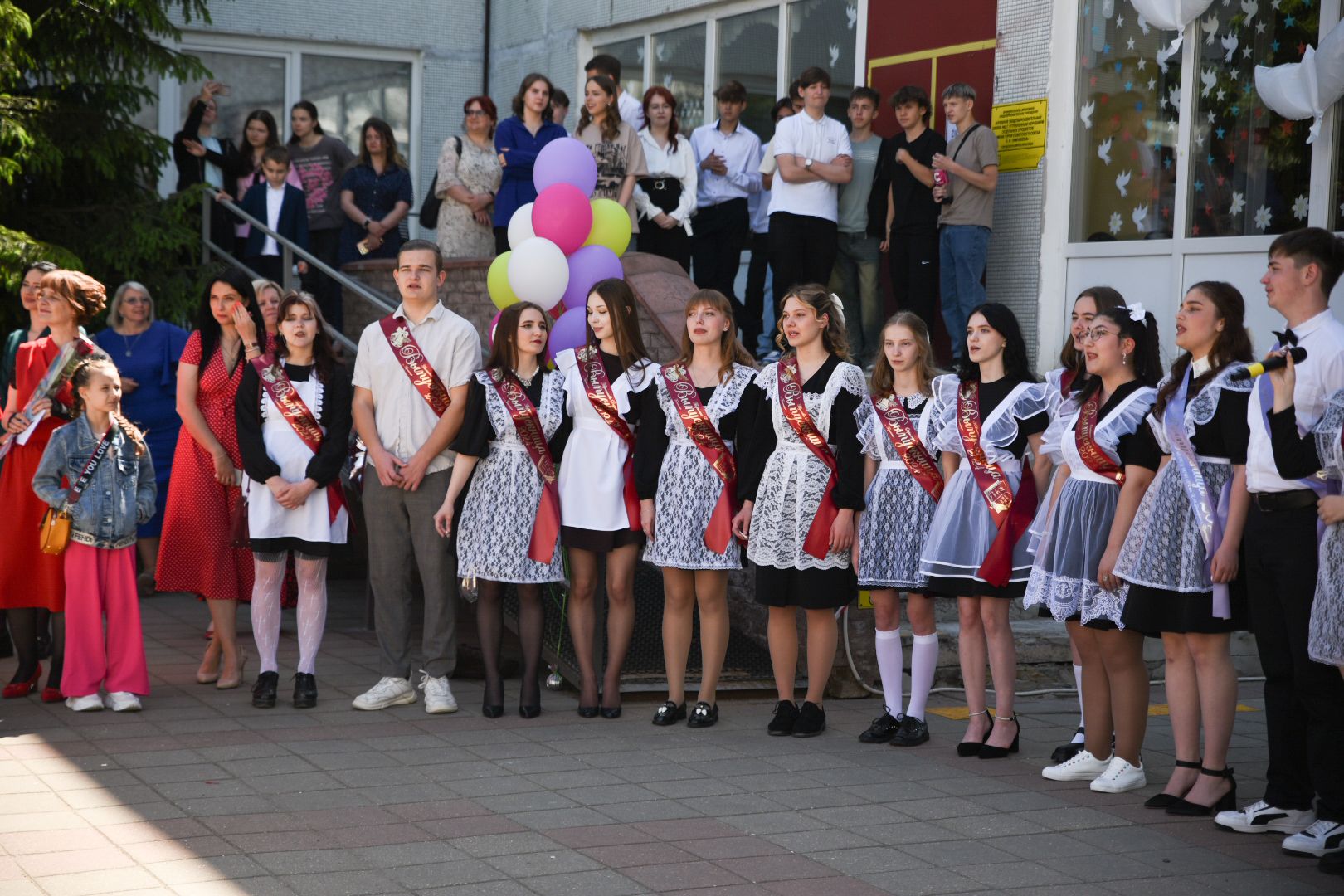 Бронницы, Школа имени Тимофеева, Последний звонок, Выпускники 2024,