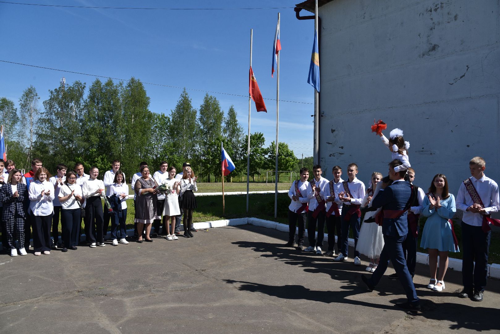 лотошино, ушаковская сош, последний звонок, образование, школа,