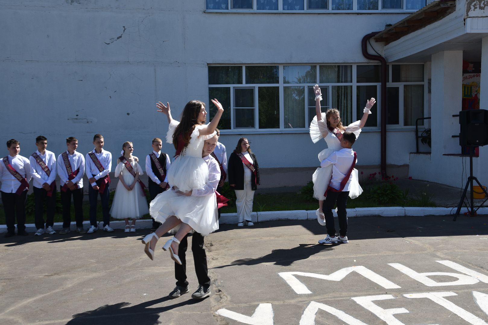 лотошино, ушаковская сош, последний звонок, образование, школа,