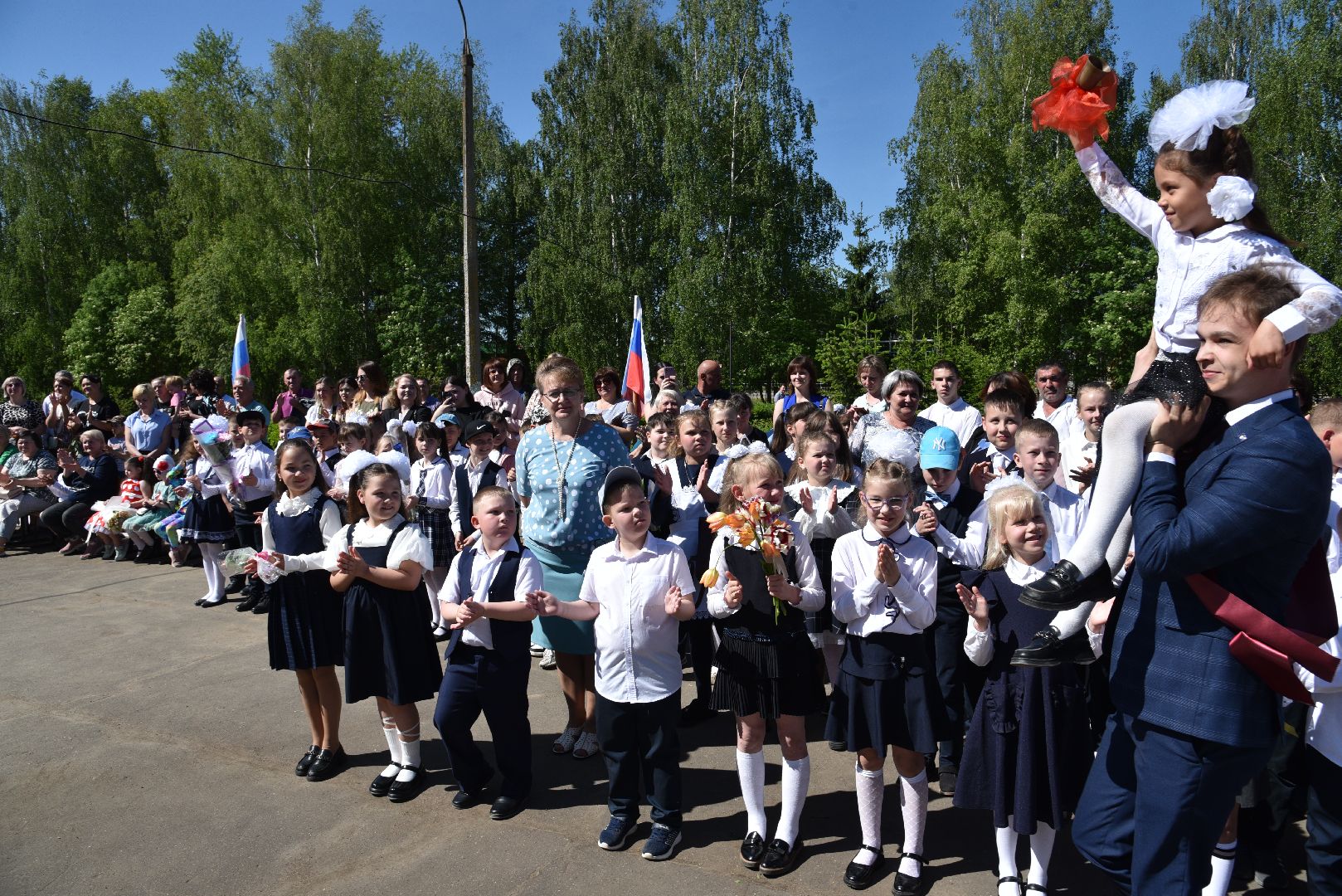 лотошино, ушаковская сош, последний звонок, образование, школа,