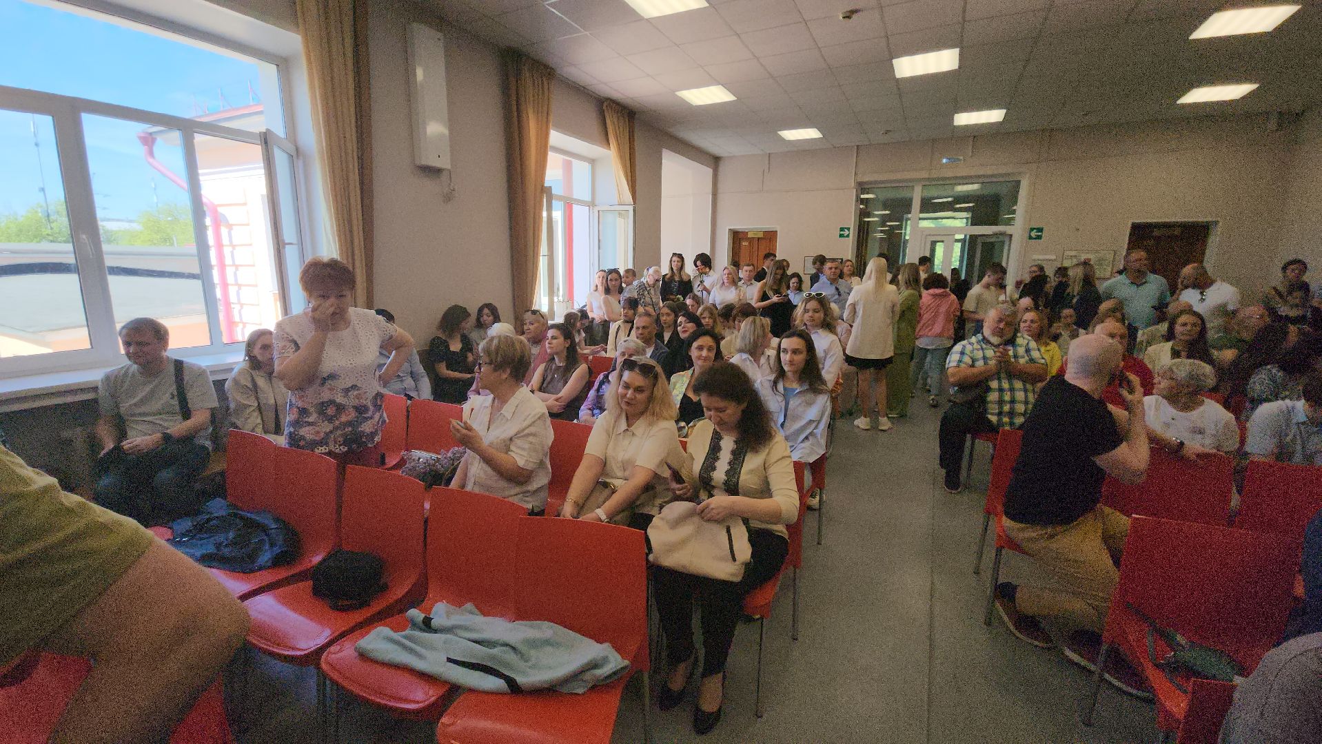 последний звонок, выпускники, борис аубакиров, Ольга алферова, школа 3, управление образования,